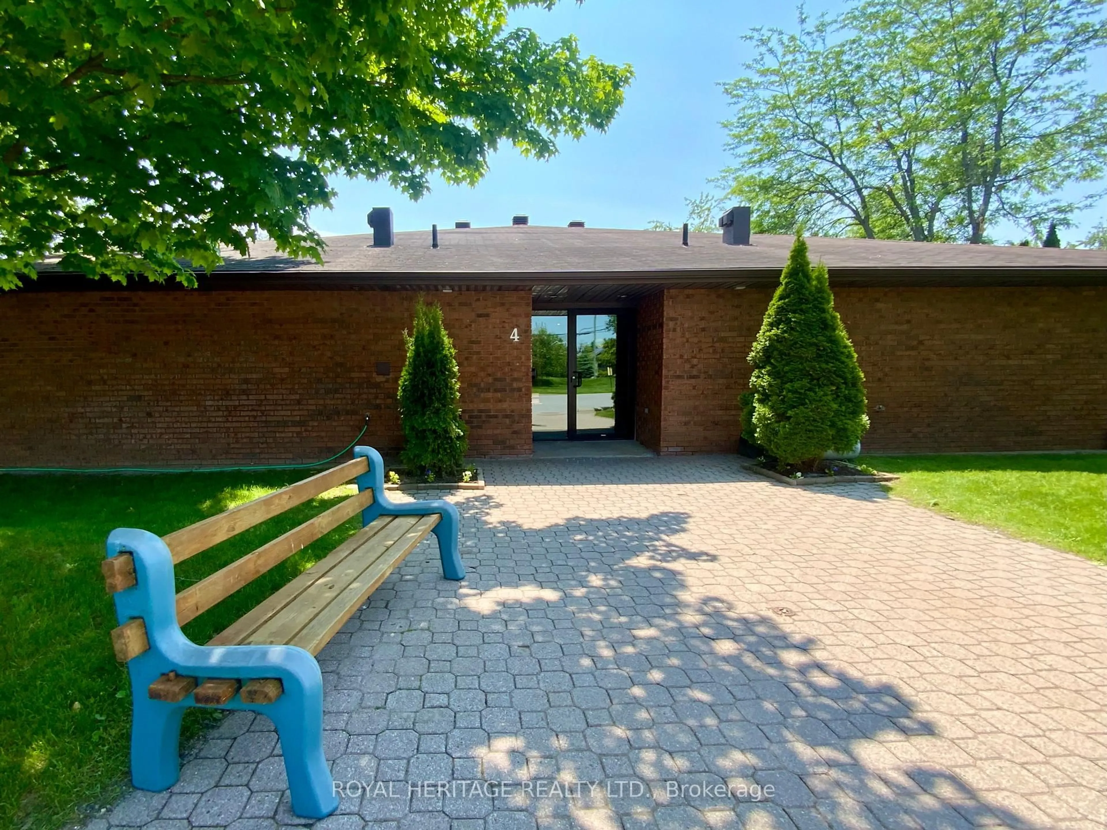 Patio, unknown for 200 East St #405, Kawartha Lakes Ontario K0M 1A0