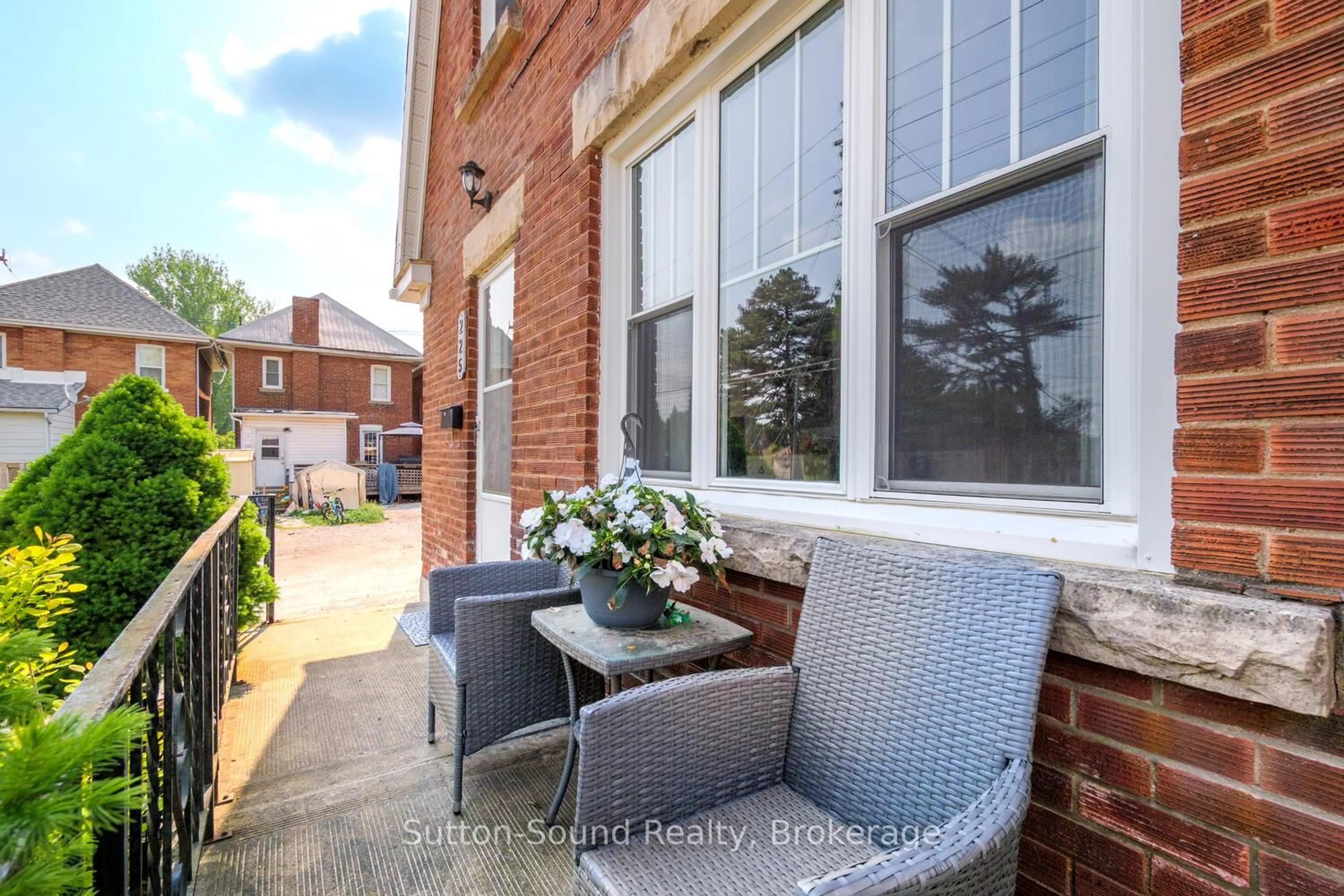 Patio, street for 225 12th St, Owen Sound Ontario N4K 3V3