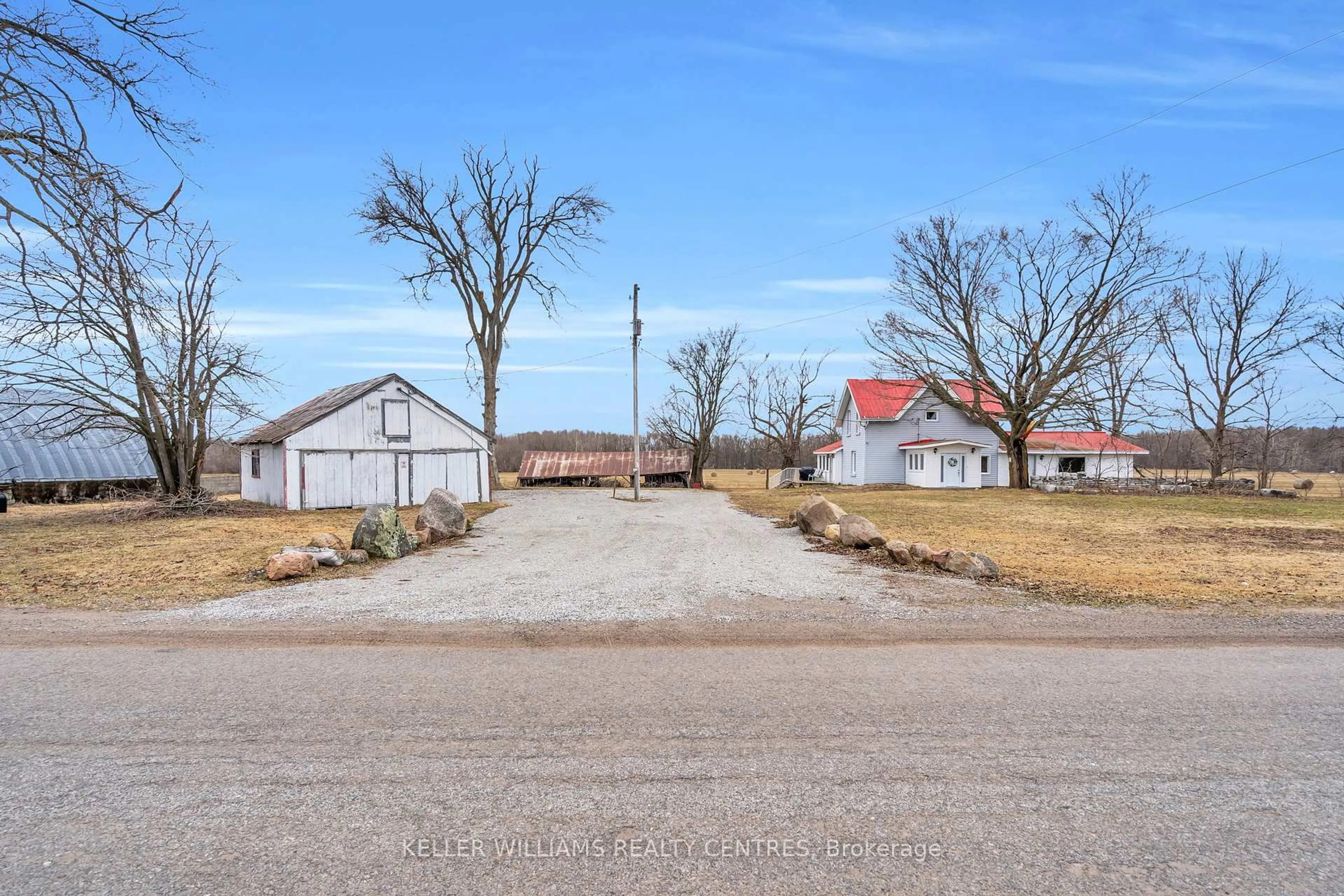 A pic from outside/outdoor area/front of a property/back of a property/a pic from drone, street for 39 Day Dr, Kawartha Lakes Ontario L3V 6H5
