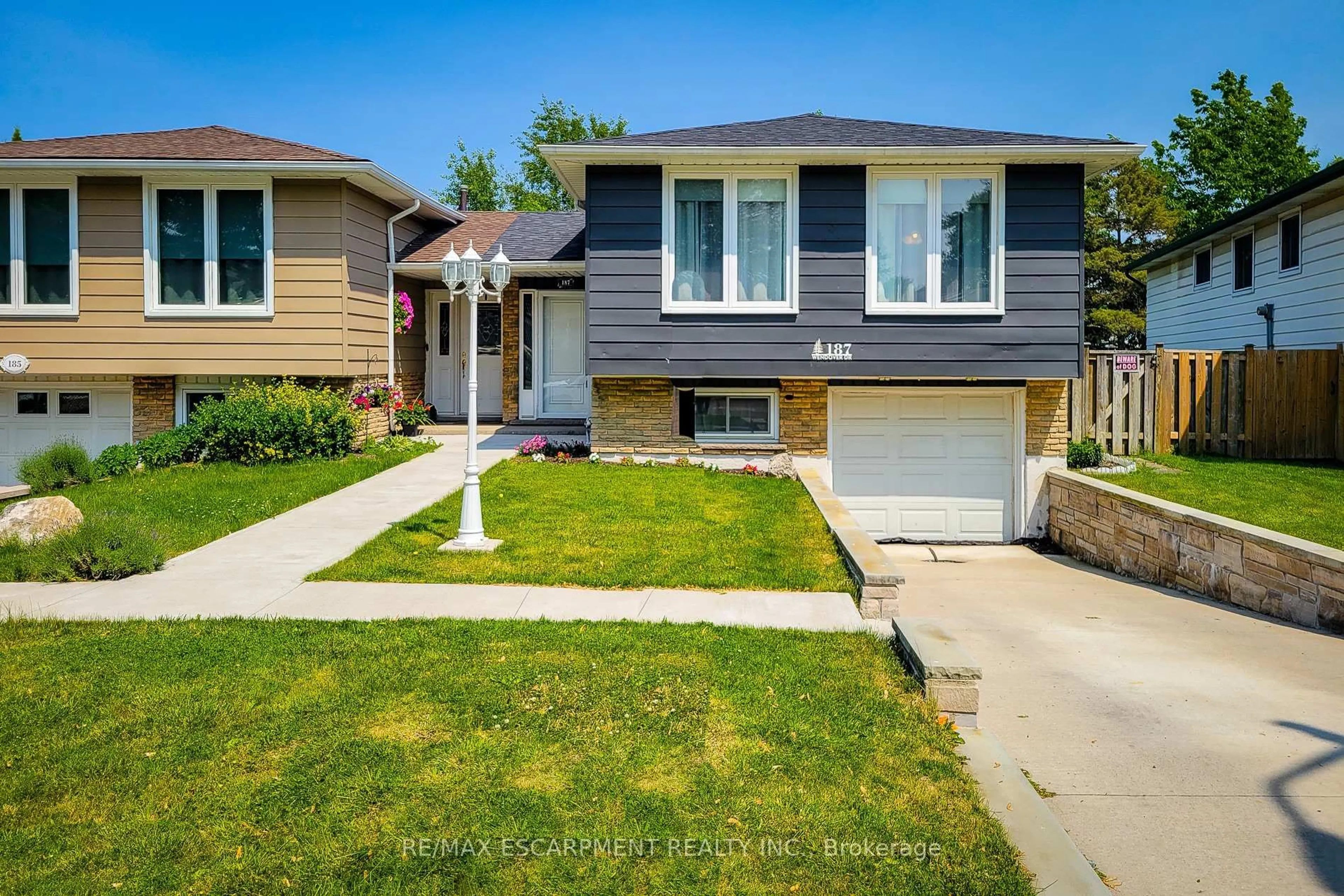 Home with vinyl exterior material, street for 187 Wendover Dr, Hamilton Ontario L9C 5X6