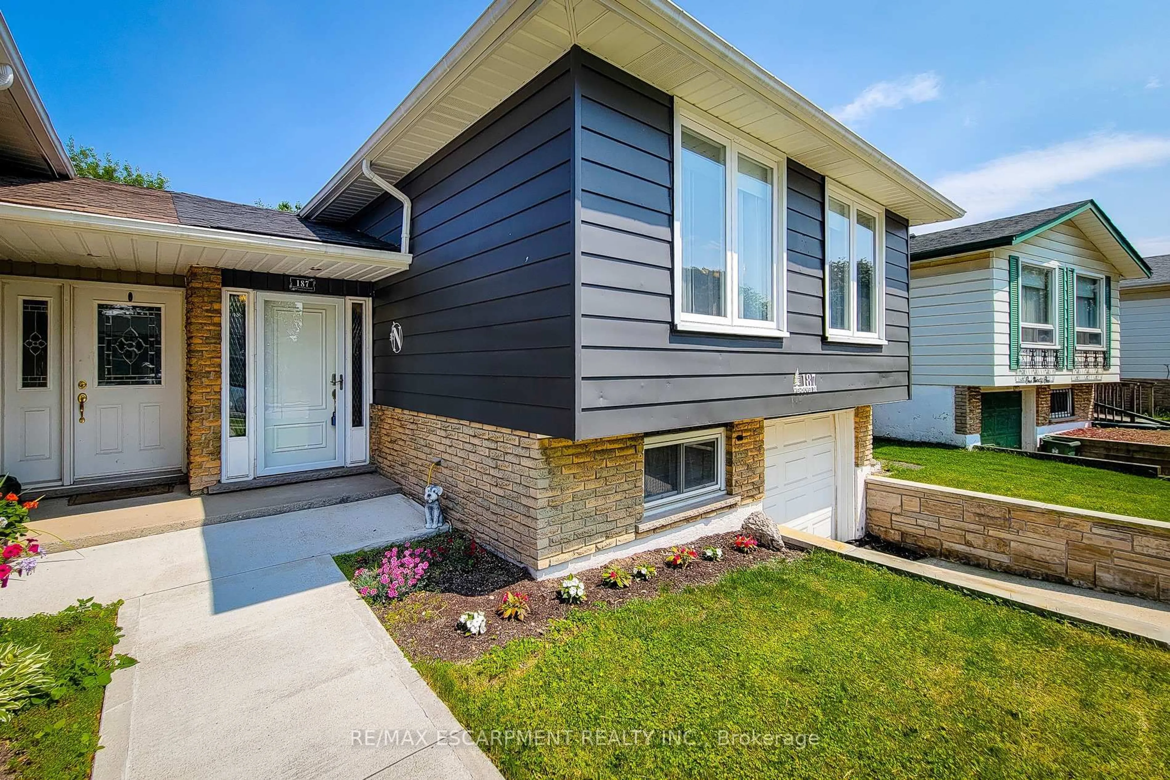 Home with vinyl exterior material, street for 187 Wendover Dr, Hamilton Ontario L9C 5X6