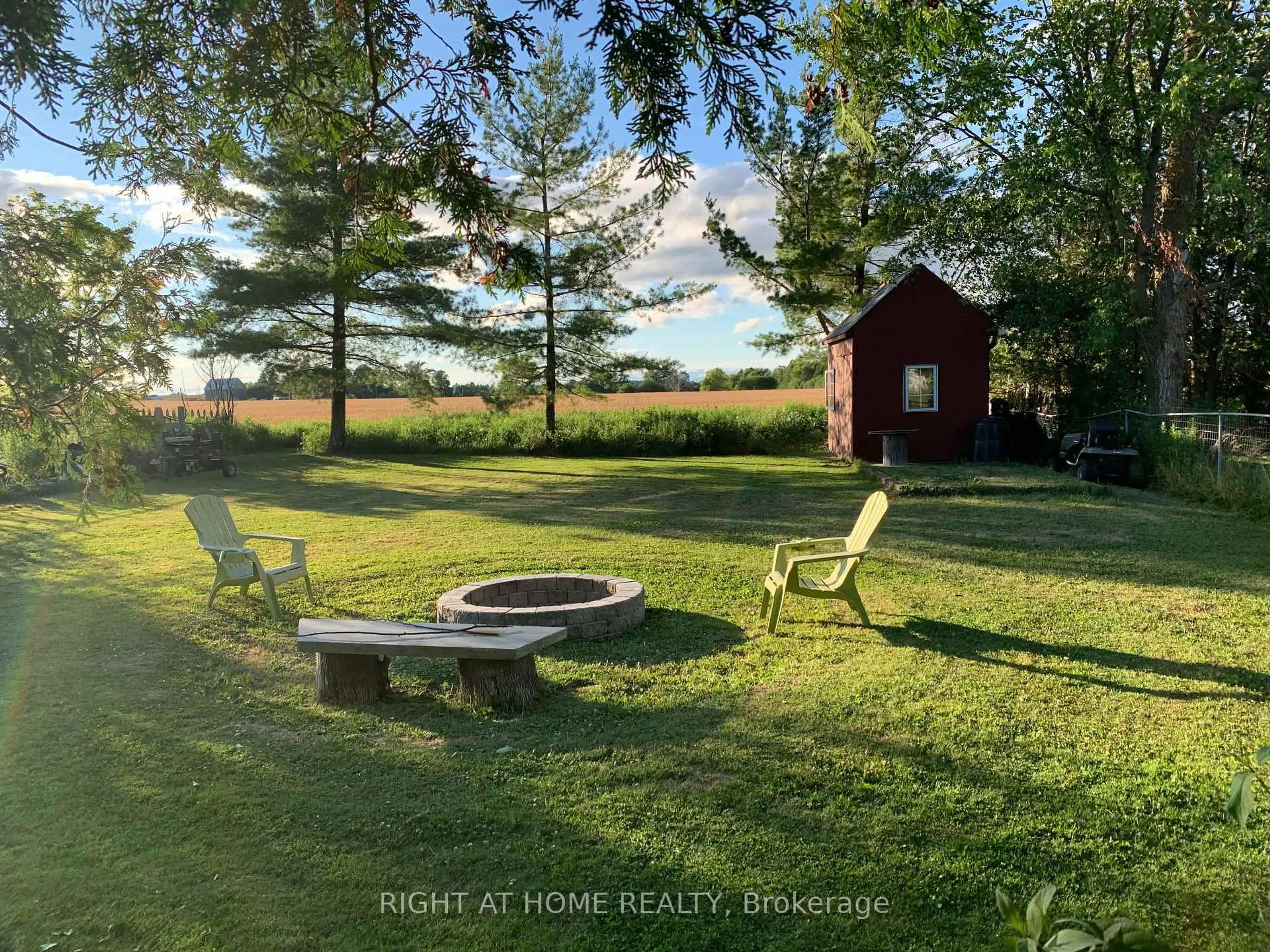 A pic from outside/outdoor area/front of a property/back of a property/a pic from drone, water/lake/river/ocean view for 220 King St, Kawartha Lakes Ontario K0M 2T0