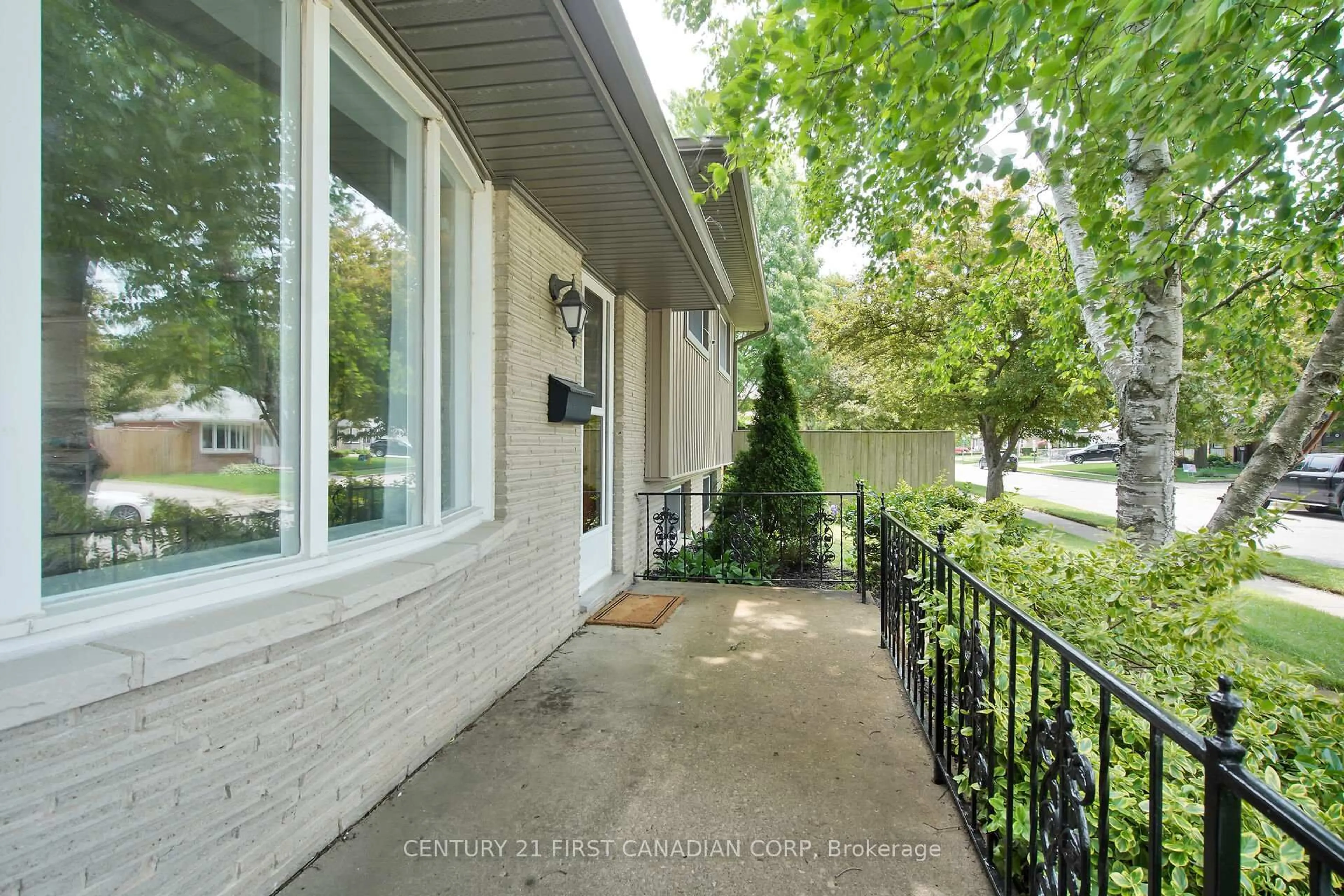 Patio, street for 1 Buchan Rd, London East Ontario N5V 1K9