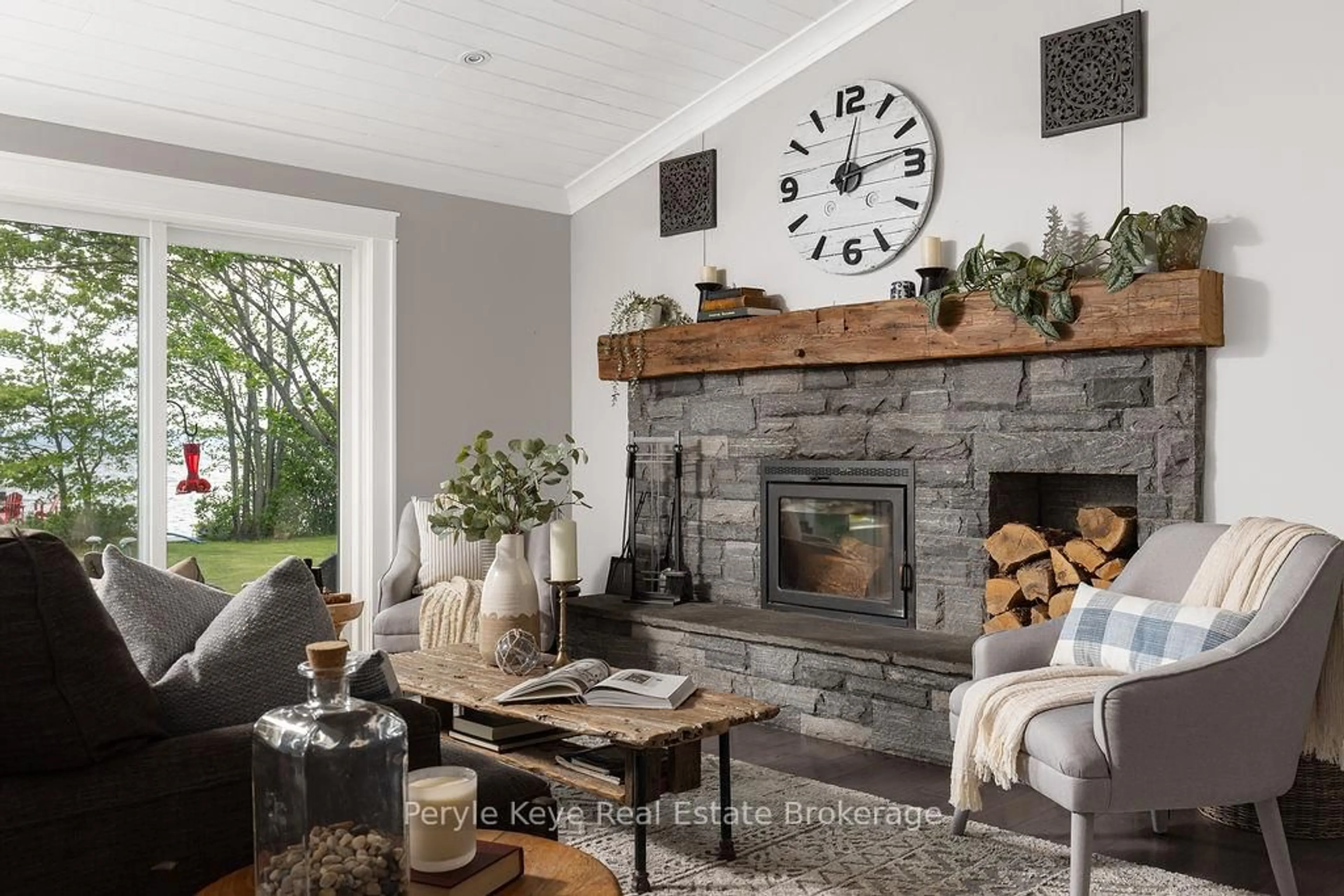 Living room with furniture, unknown for 118 Robin Rd, Huntsville Ontario P1H 1N4