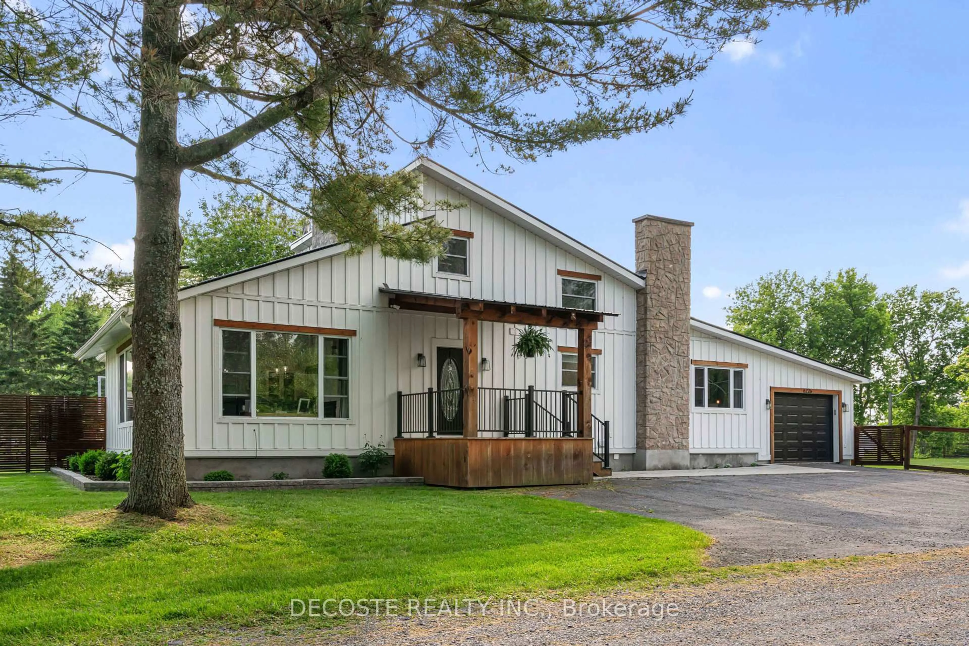 Home with brick exterior material, street for 6226 59th Ave, South Glengarry Ontario K0C 1N0