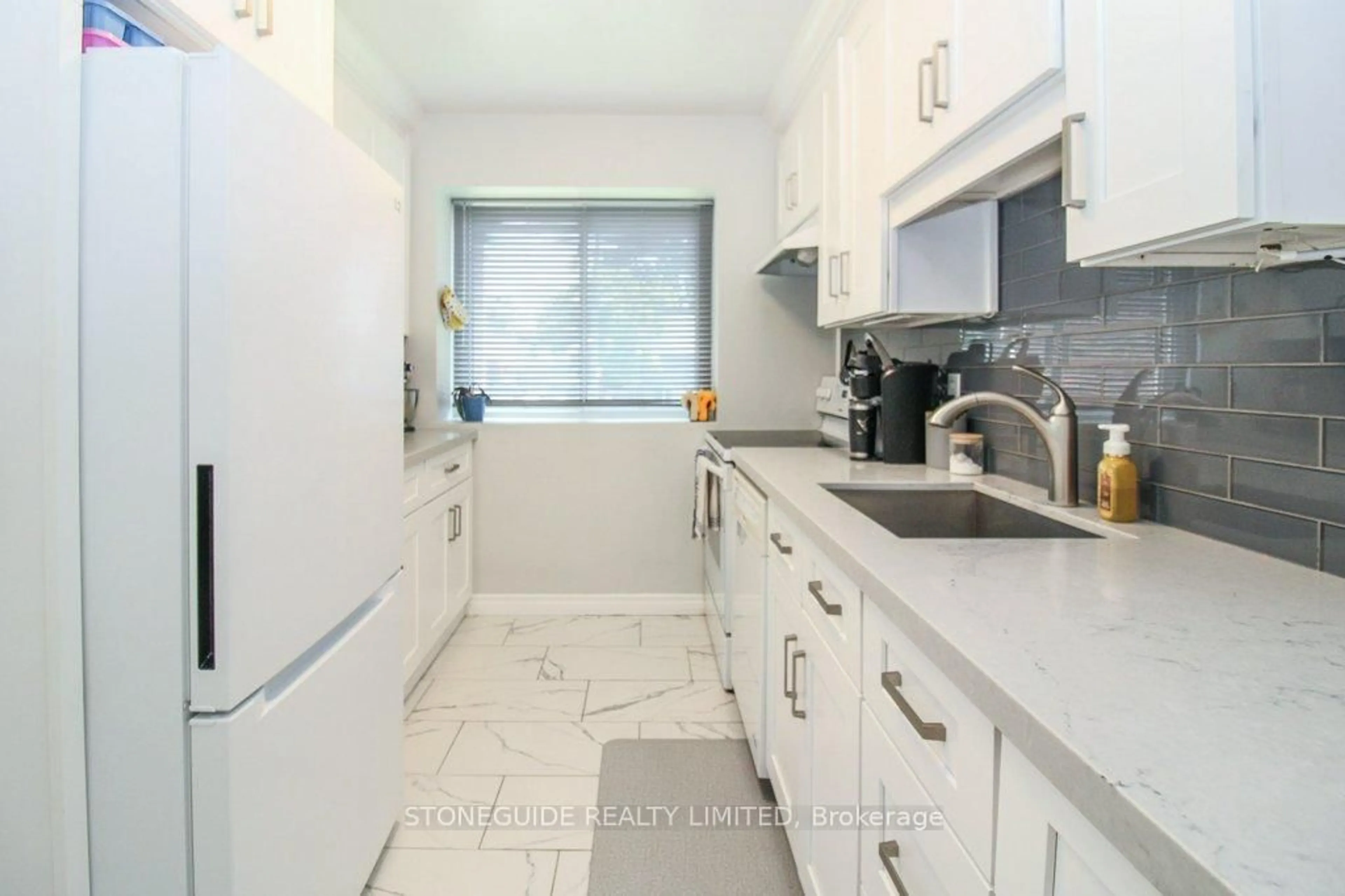 Standard kitchen, ceramic/tile floor for 475 Parkhill Rd #113, Peterborough Central Ontario K9H 7M5