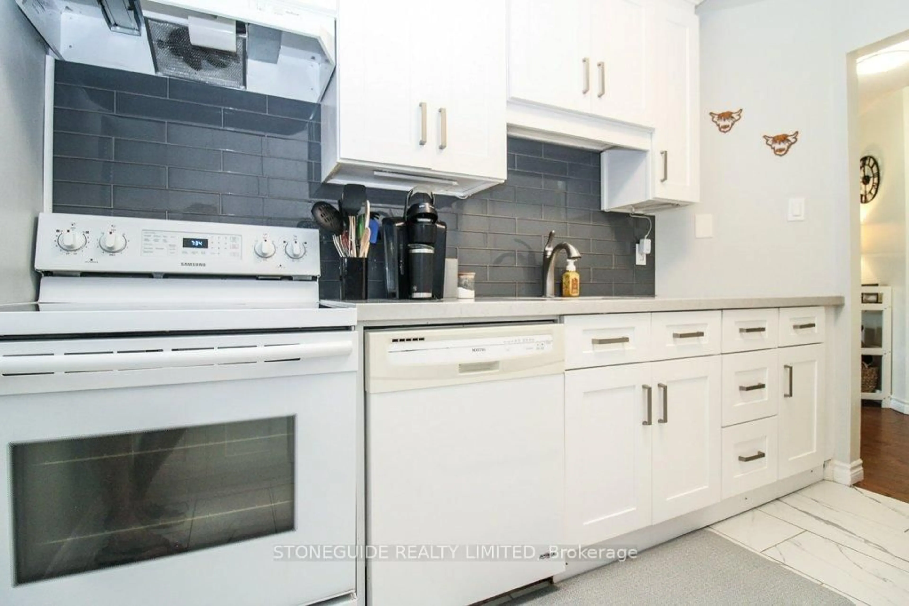 Standard kitchen, ceramic/tile floor for 475 Parkhill Rd #113, Peterborough Central Ontario K9H 7M5