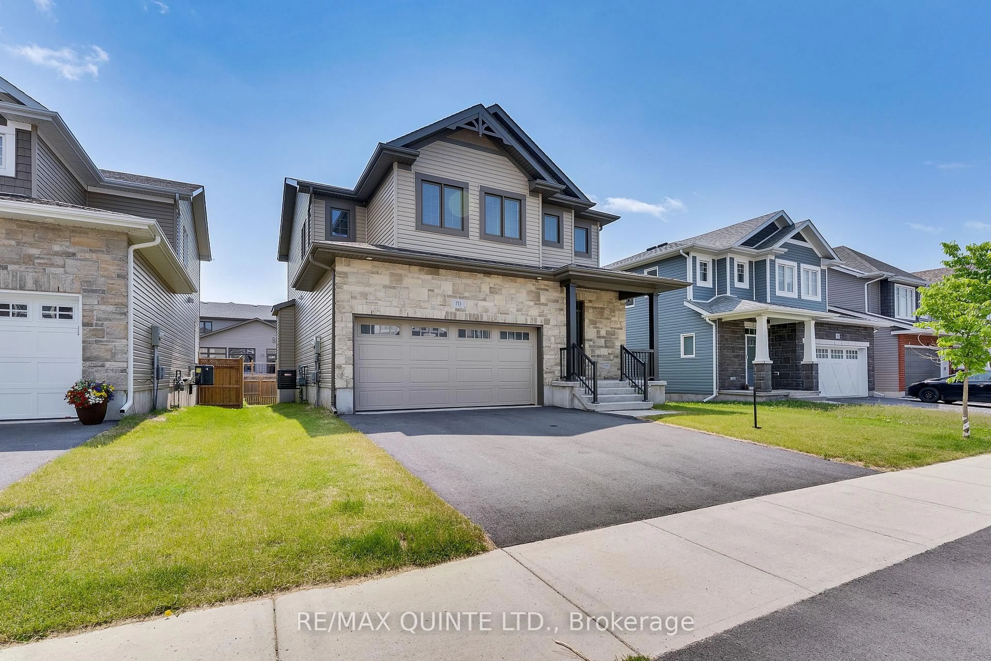 Home with vinyl exterior material, street for 753 Riverview Way, Kingston Ontario K7K 0J3