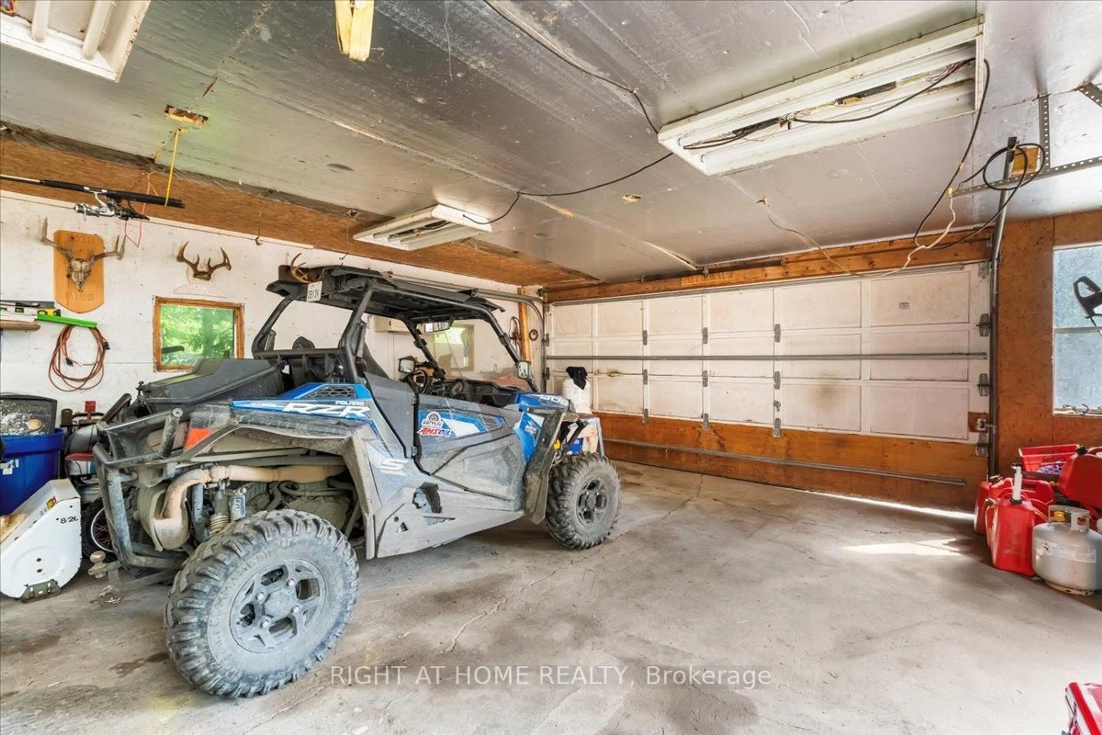 Indoor garage for 205 River Rd, Trent Hills Ontario K0L 1L0
