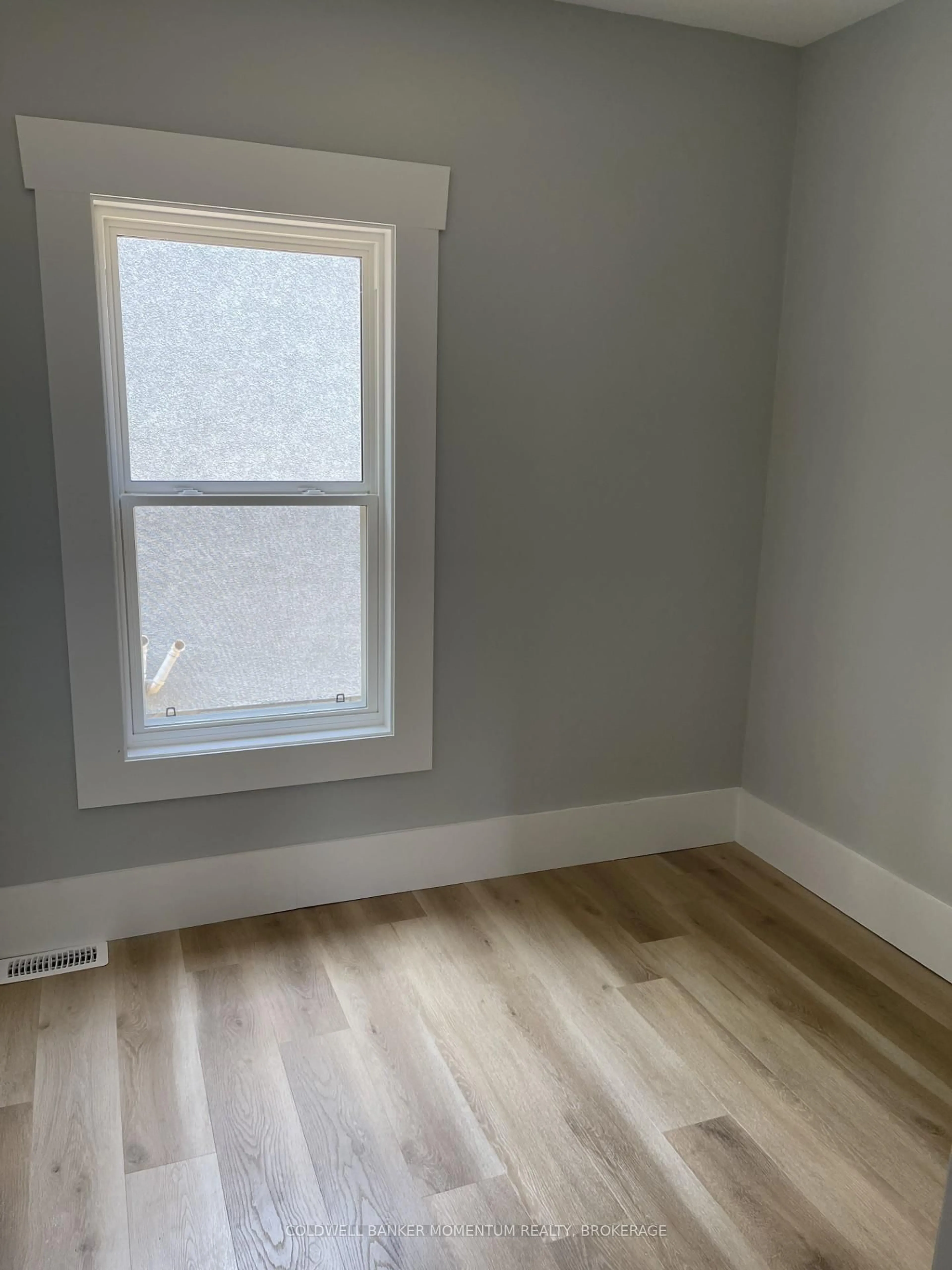 A pic of a room for 44.5 division St, St. Catharines Ontario L2R 3G5
