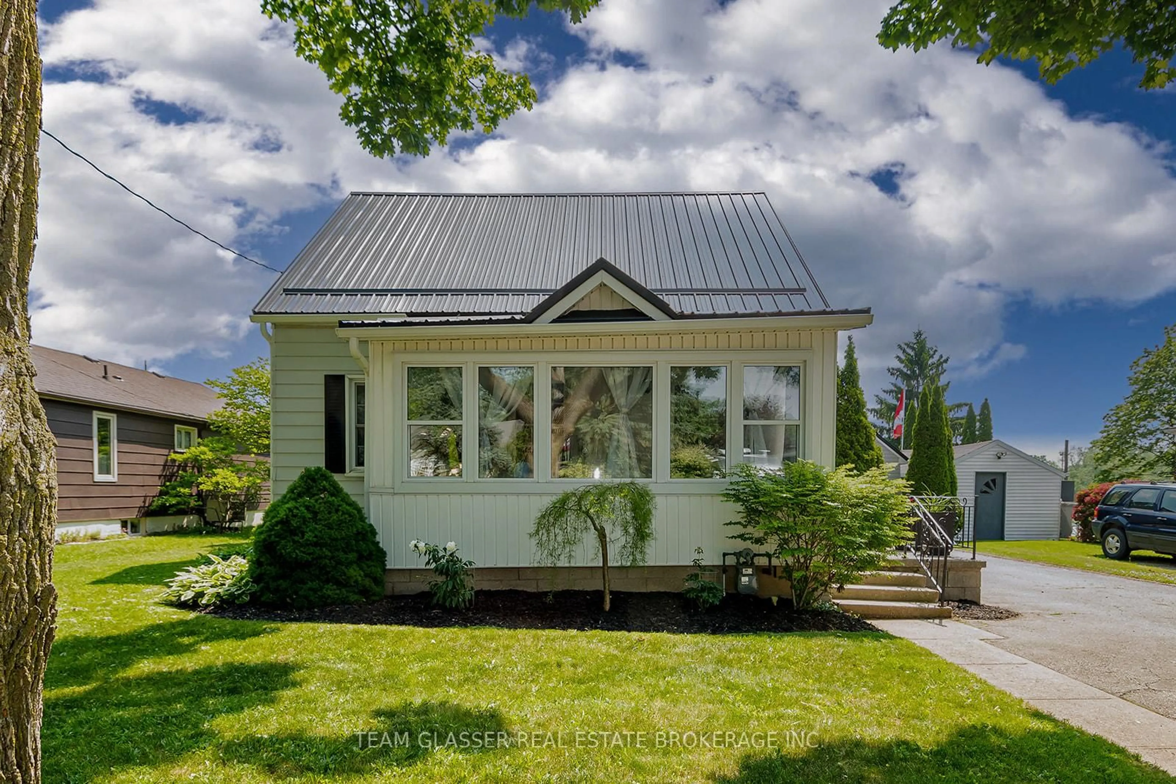 Home with vinyl exterior material, unknown for 47 MURRAY St, Aylmer Ontario N5H 2A4