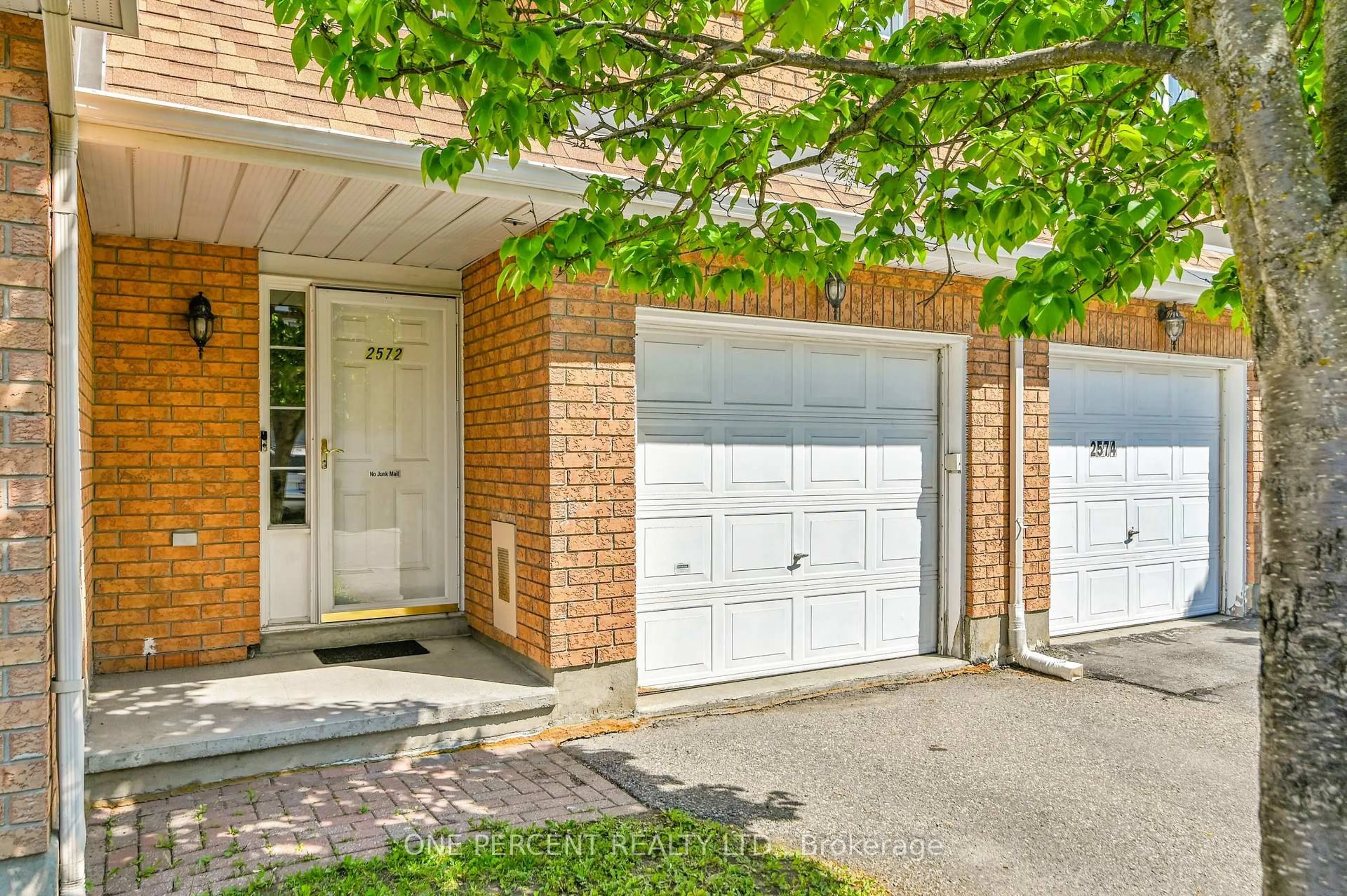 Unknown for 2572 Alanis Private, Ottawa Ontario K1T 4A1