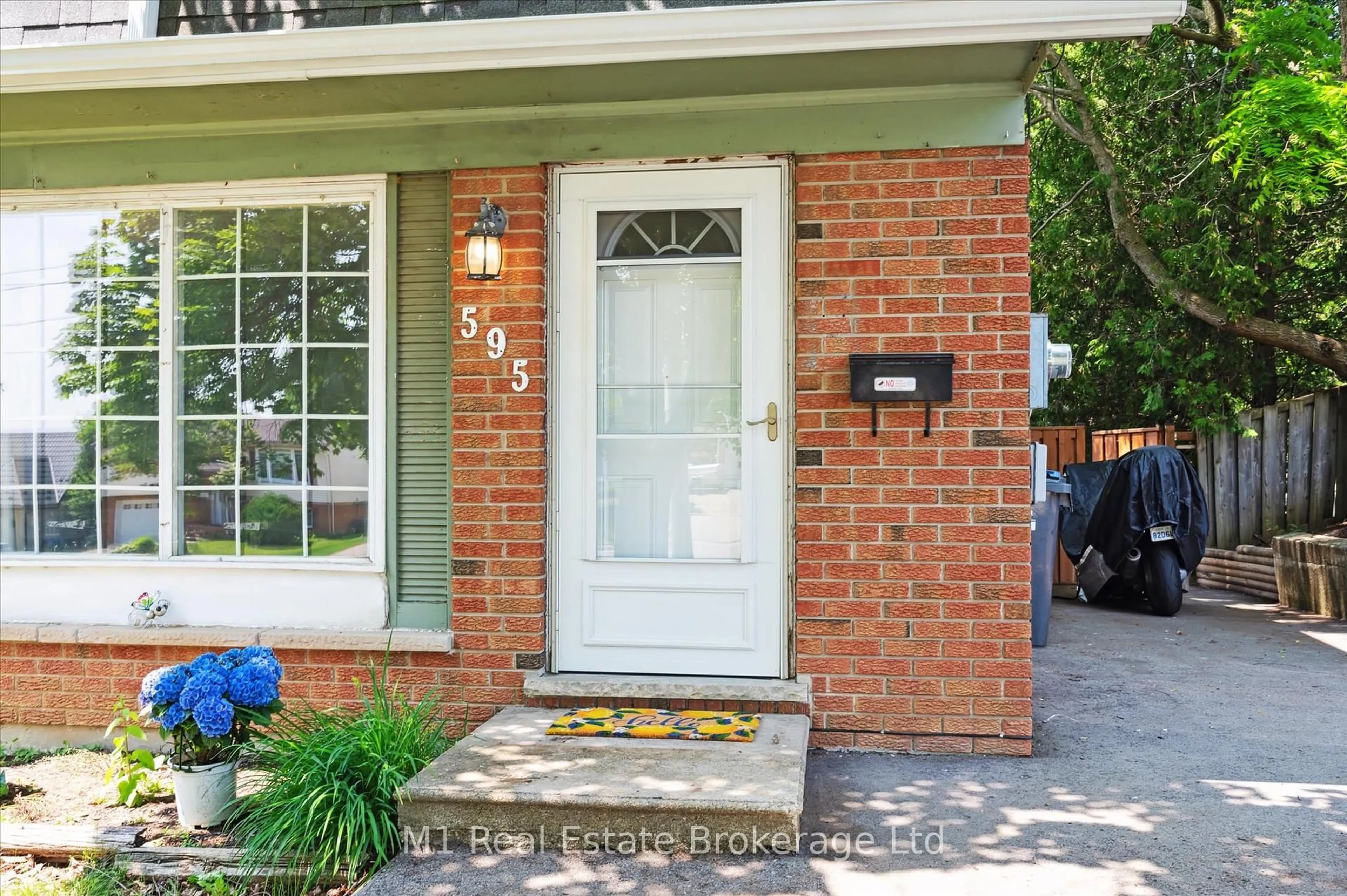 Unknown for 595 Willow Rd, Guelph Ontario N1H 7J8