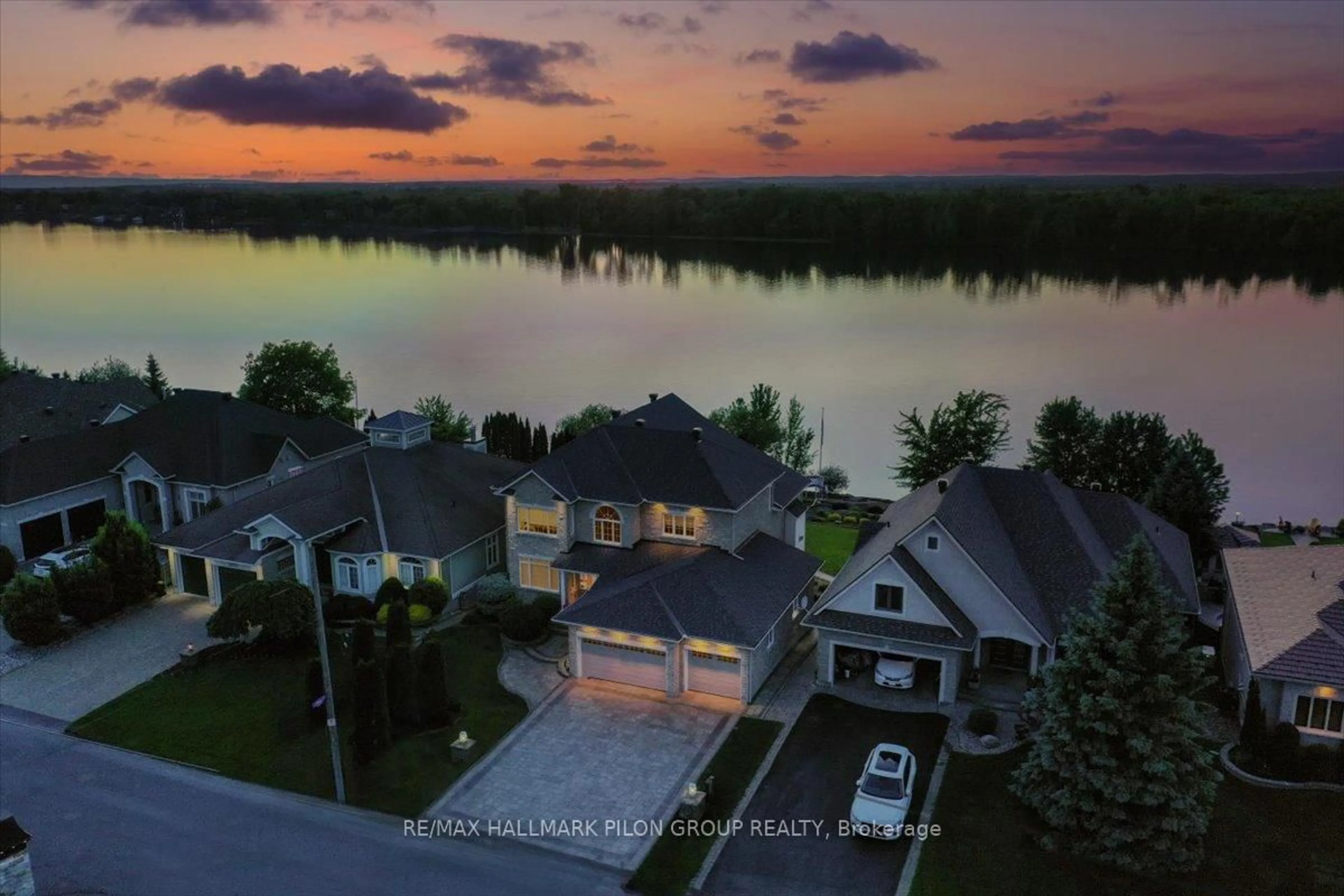 A pic from outside/outdoor area/front of a property/back of a property/a pic from drone, water/lake/river/ocean view for 6373 RADISSON Way, Ottawa Ontario K1C 2Z9