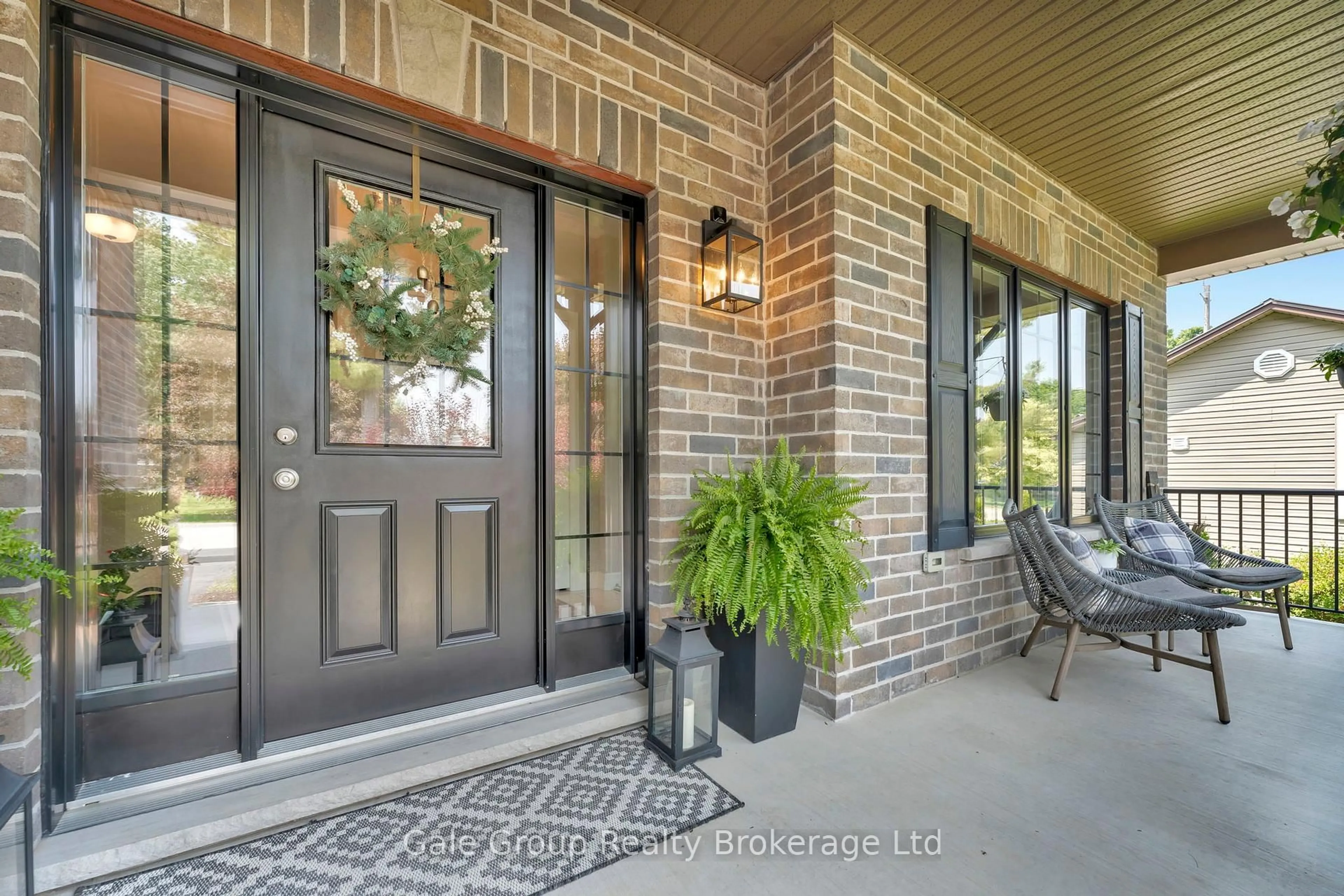 Indoor entryway for 35 Henry St, Blandford-Blenheim Ontario N0J 1G0