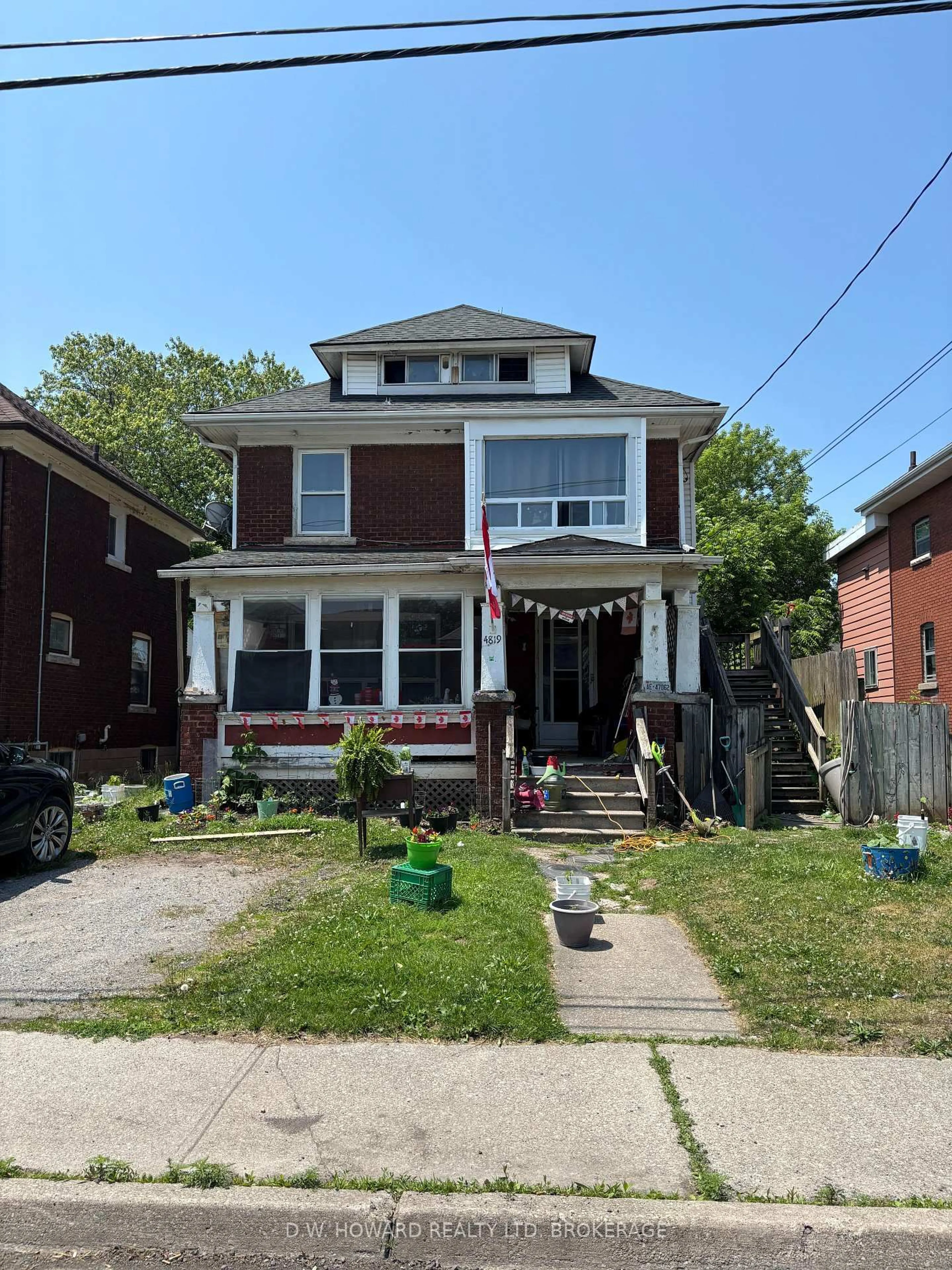 Home with brick exterior material, street for 4819 Fourth Ave, Niagara Falls Ontario L2E 4P2