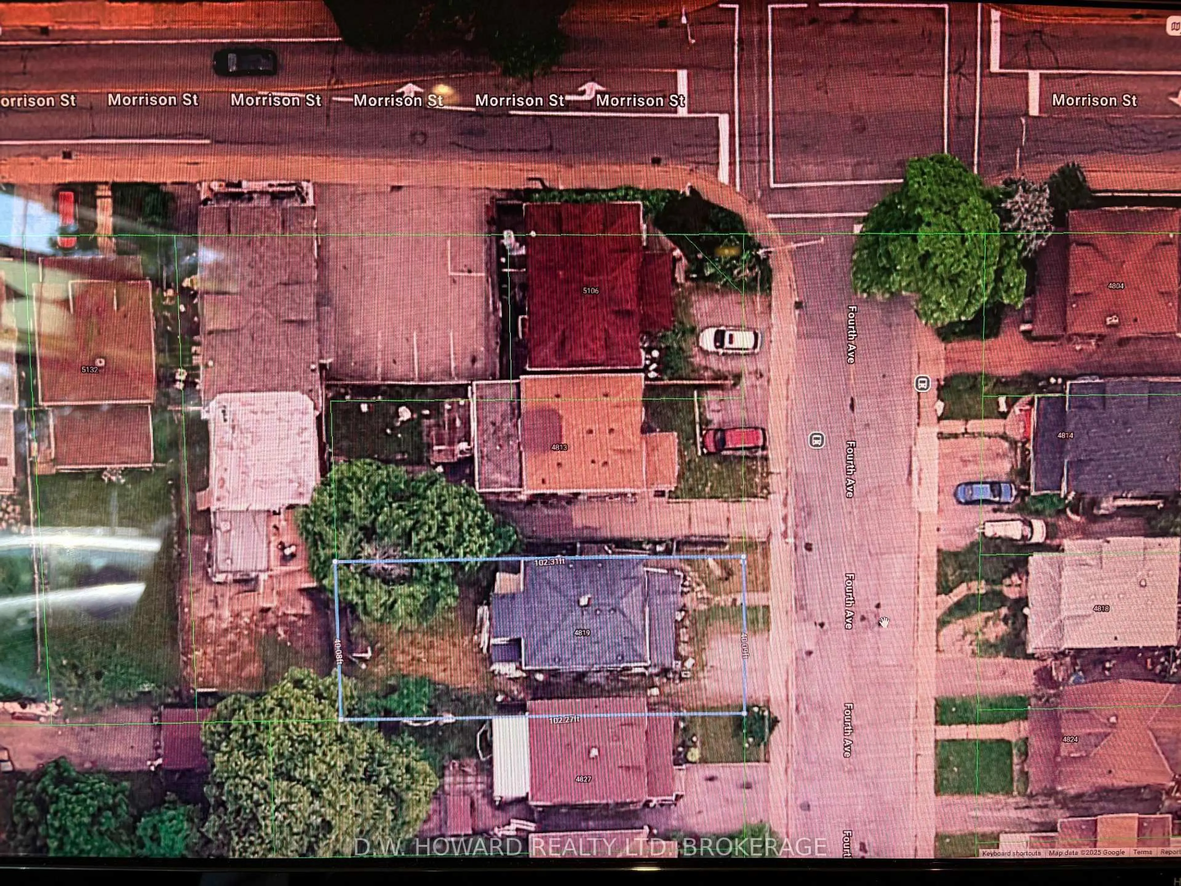 A pic from outside/outdoor area/front of a property/back of a property/a pic from drone, street for 4819 Fourth Ave, Niagara Falls Ontario L2E 4P2