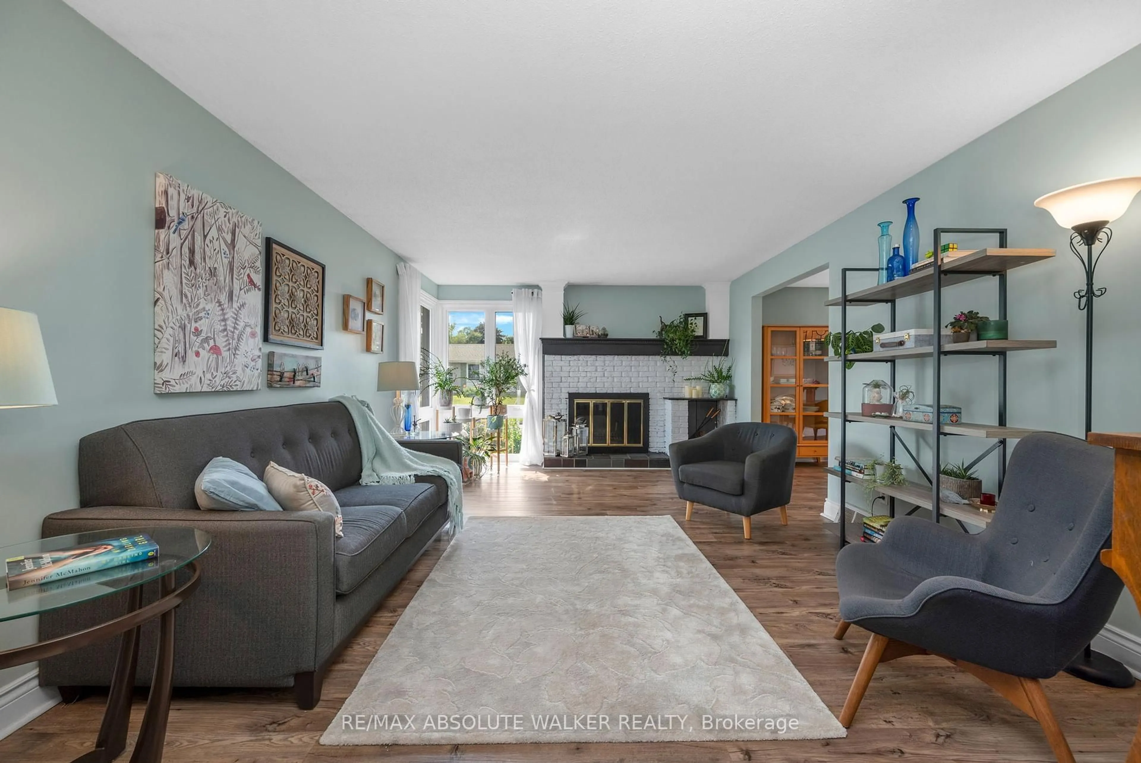 Living room with furniture, unknown for 1881 Greenacre Cres, Ottawa Ontario K1J 6S7