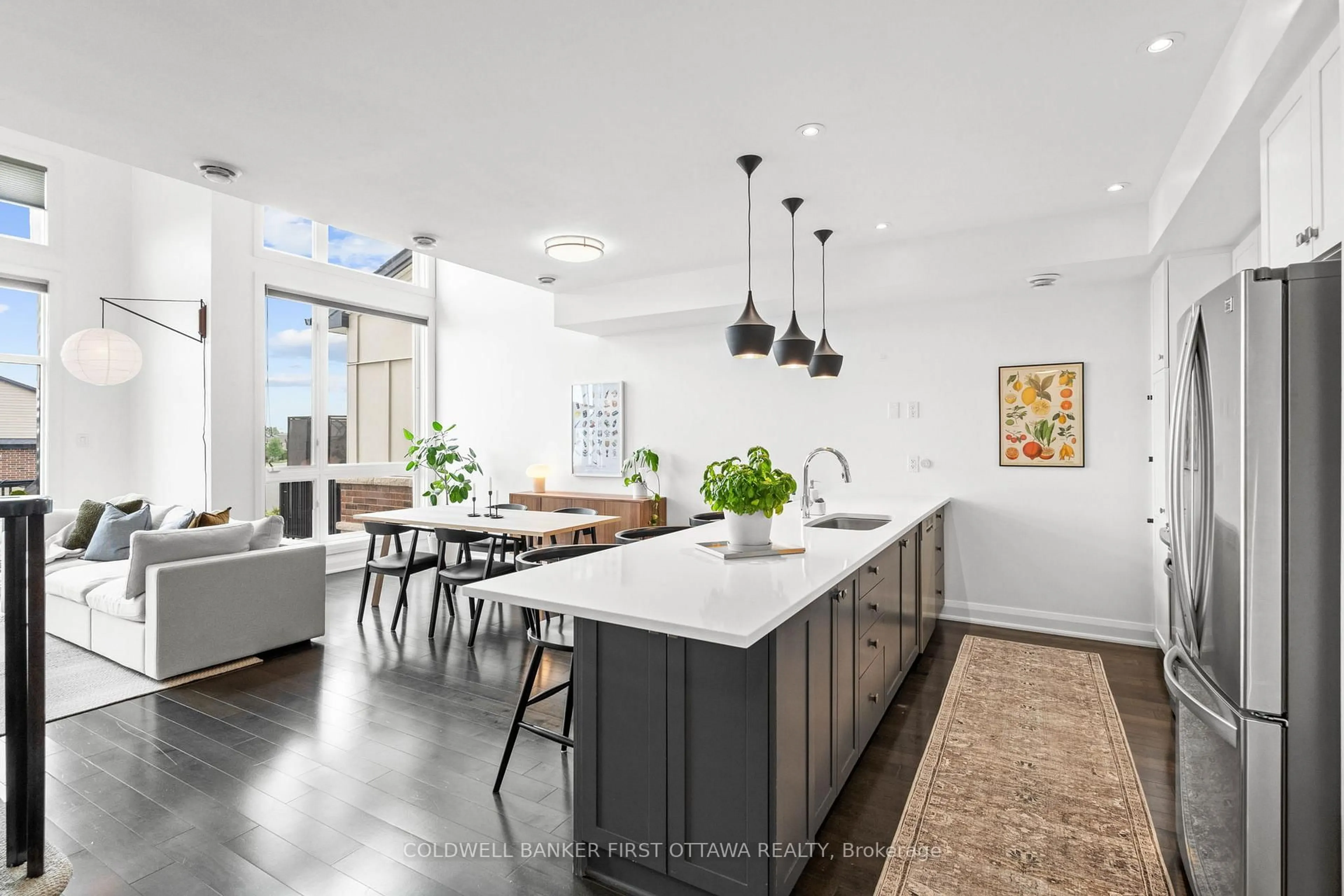 Open concept kitchen, unknown for 107 Poplin St, Ottawa Ontario K4M 0G7
