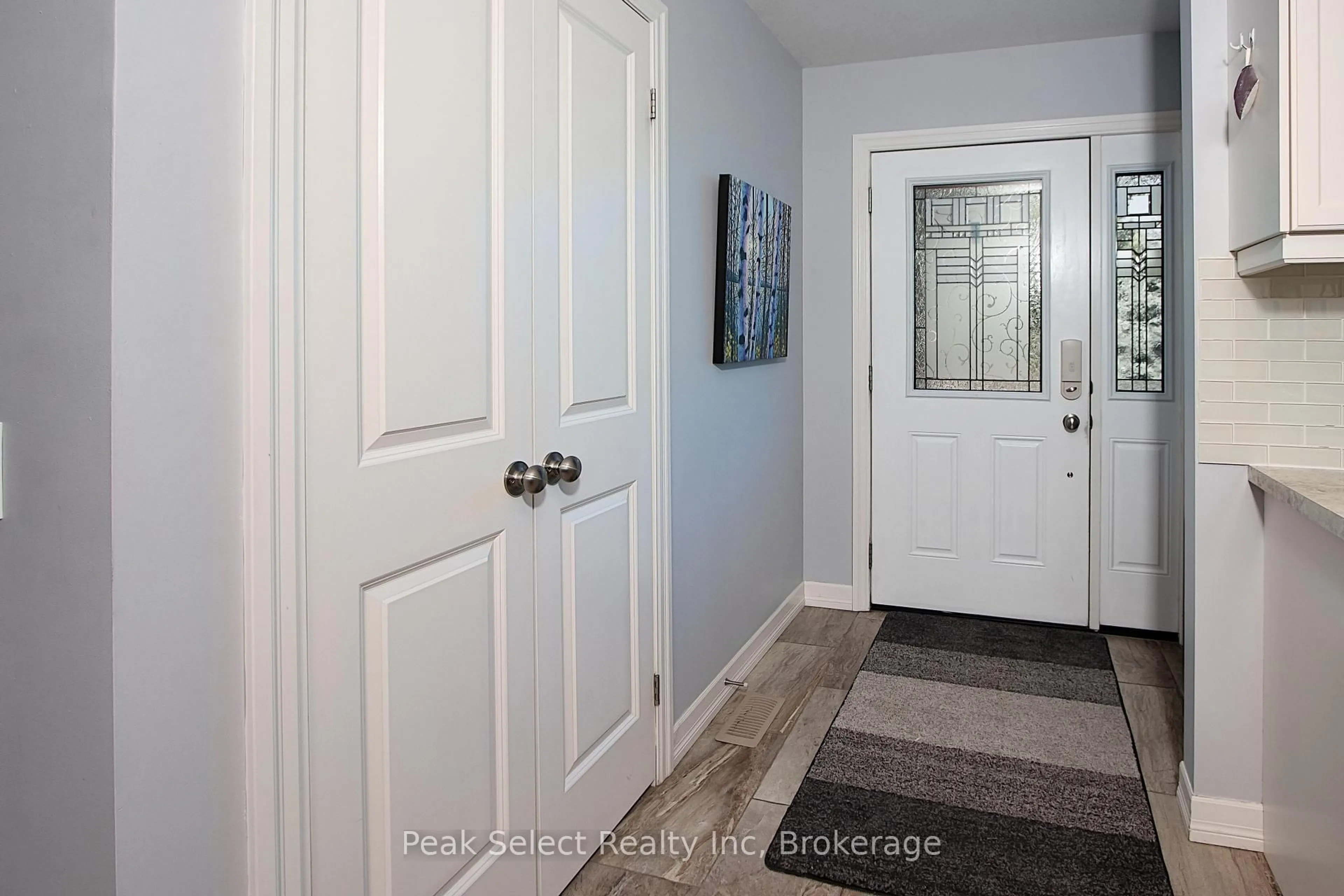 Indoor entryway for 22 Homefield Crt, St. Marys Ontario N4X 0A4