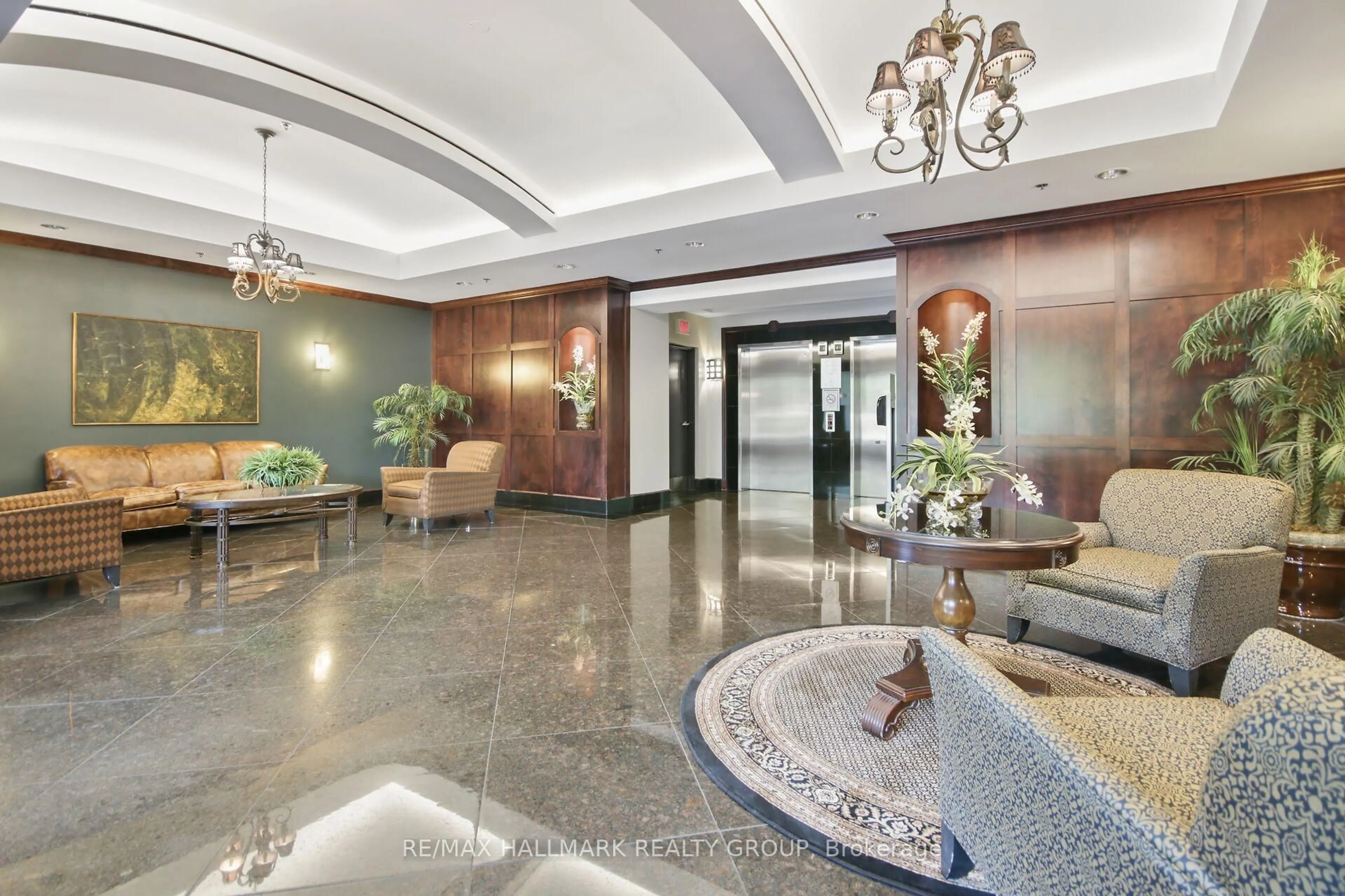 Lobby for 570 Laurier Ave #1706, Ottawa Ontario K1R 1C8