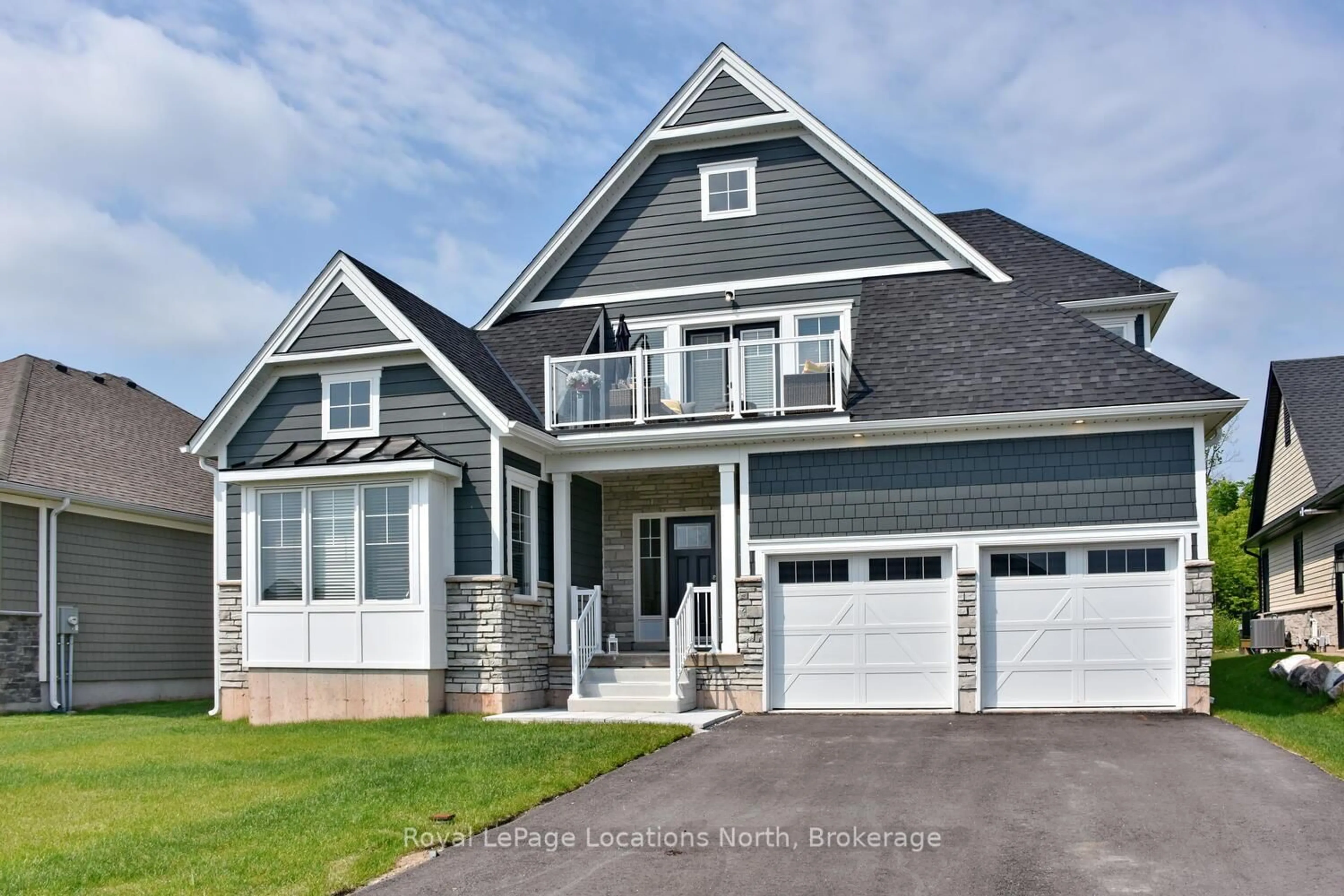 Home with vinyl exterior material, street for 216 Snowberry Lane, Georgian Bluffs Ontario N0H 1S0