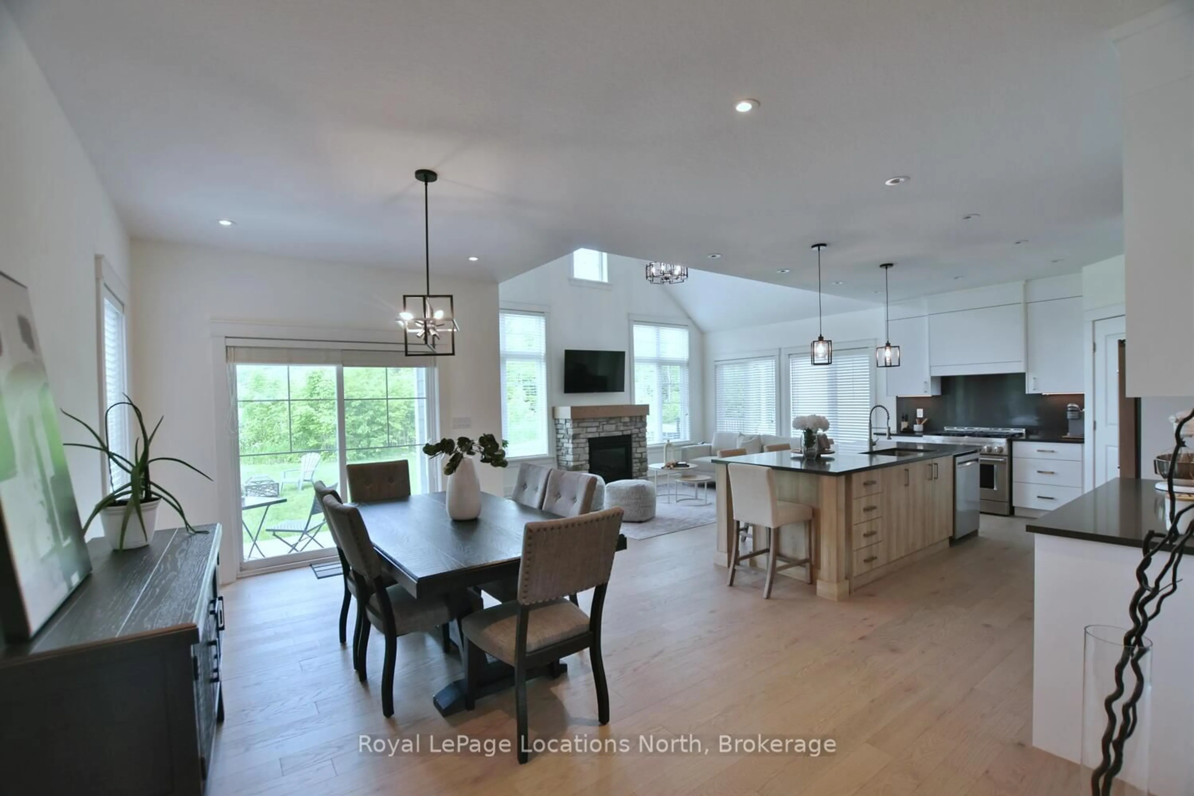 Open concept kitchen, unknown for 216 Snowberry Lane, Georgian Bluffs Ontario N0H 1S0
