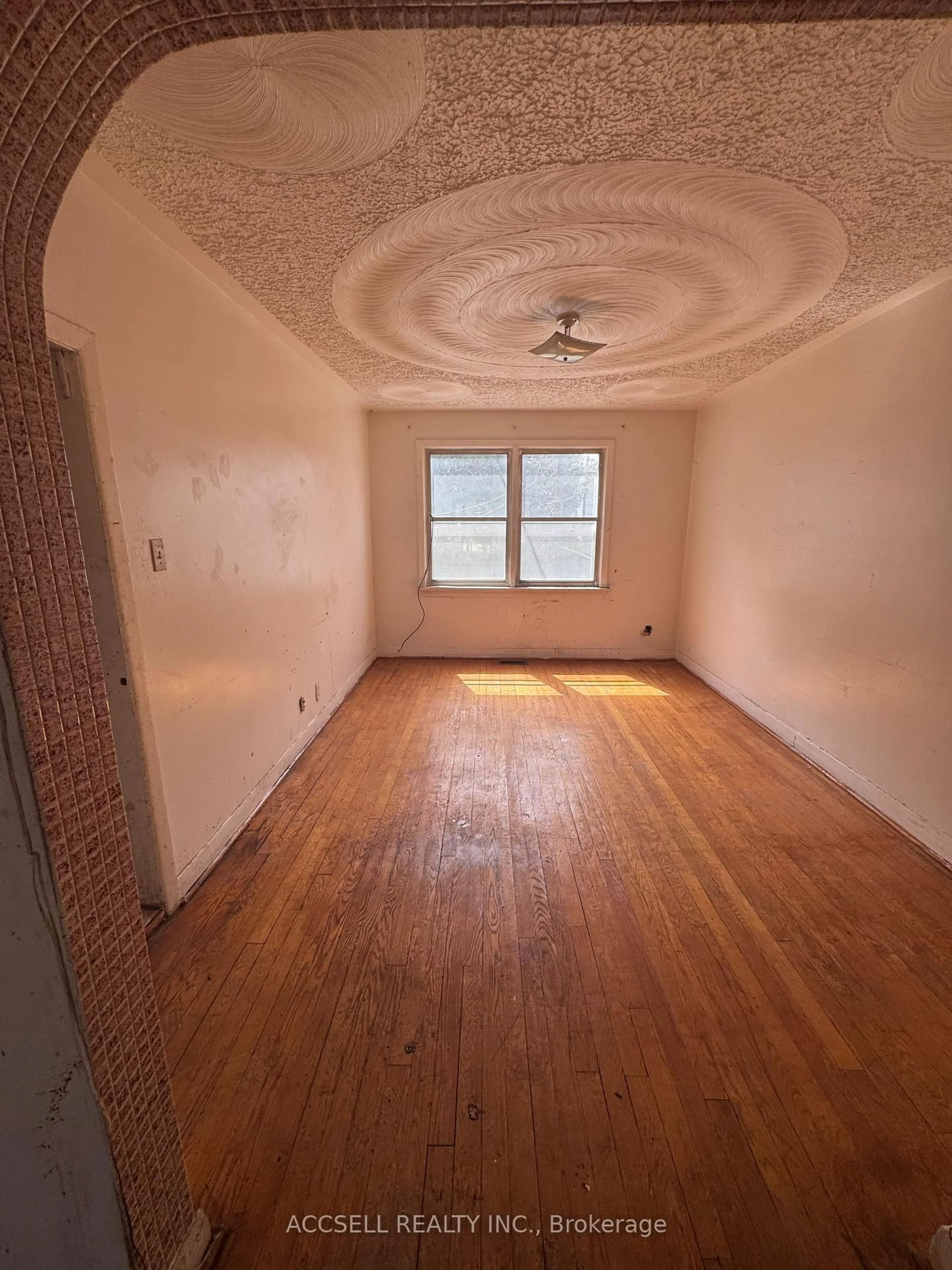 A pic of a room for 1122 Aldea Ave, Ottawa Ontario K1H 8C2