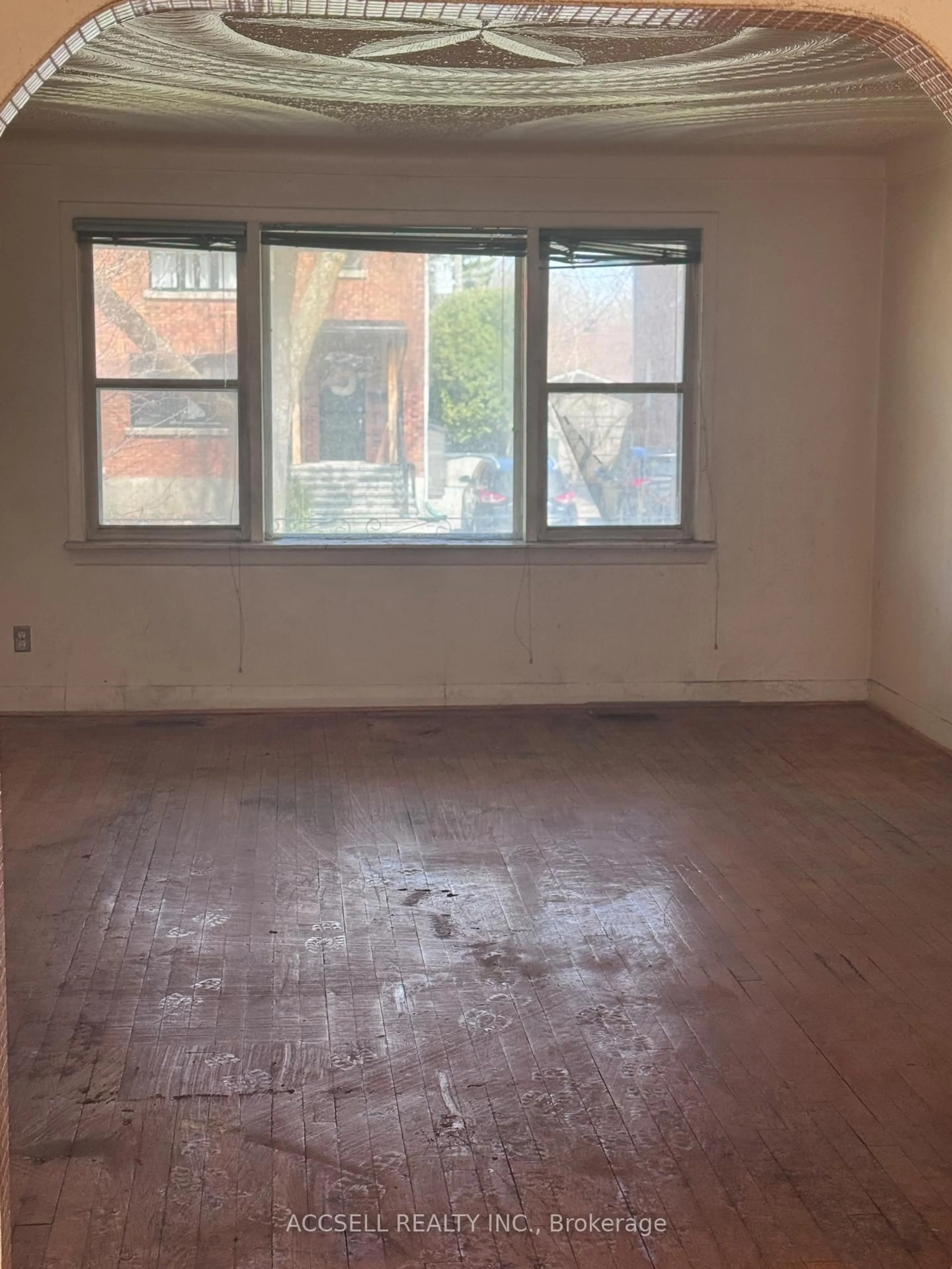 A pic of a room for 1122 Aldea Ave, Ottawa Ontario K1H 8C2
