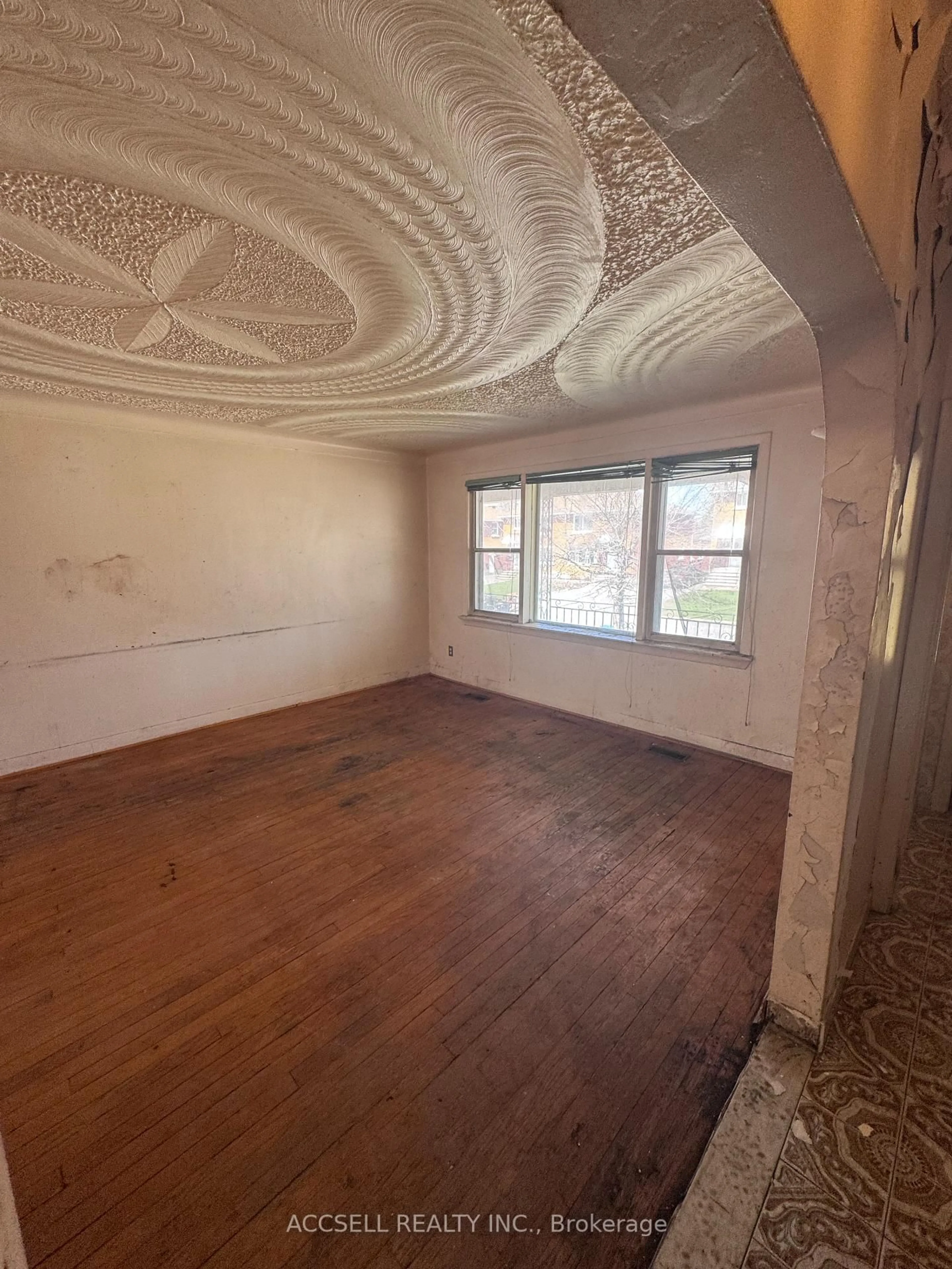 A pic of a room for 1122 Aldea Ave, Ottawa Ontario K1H 8C2