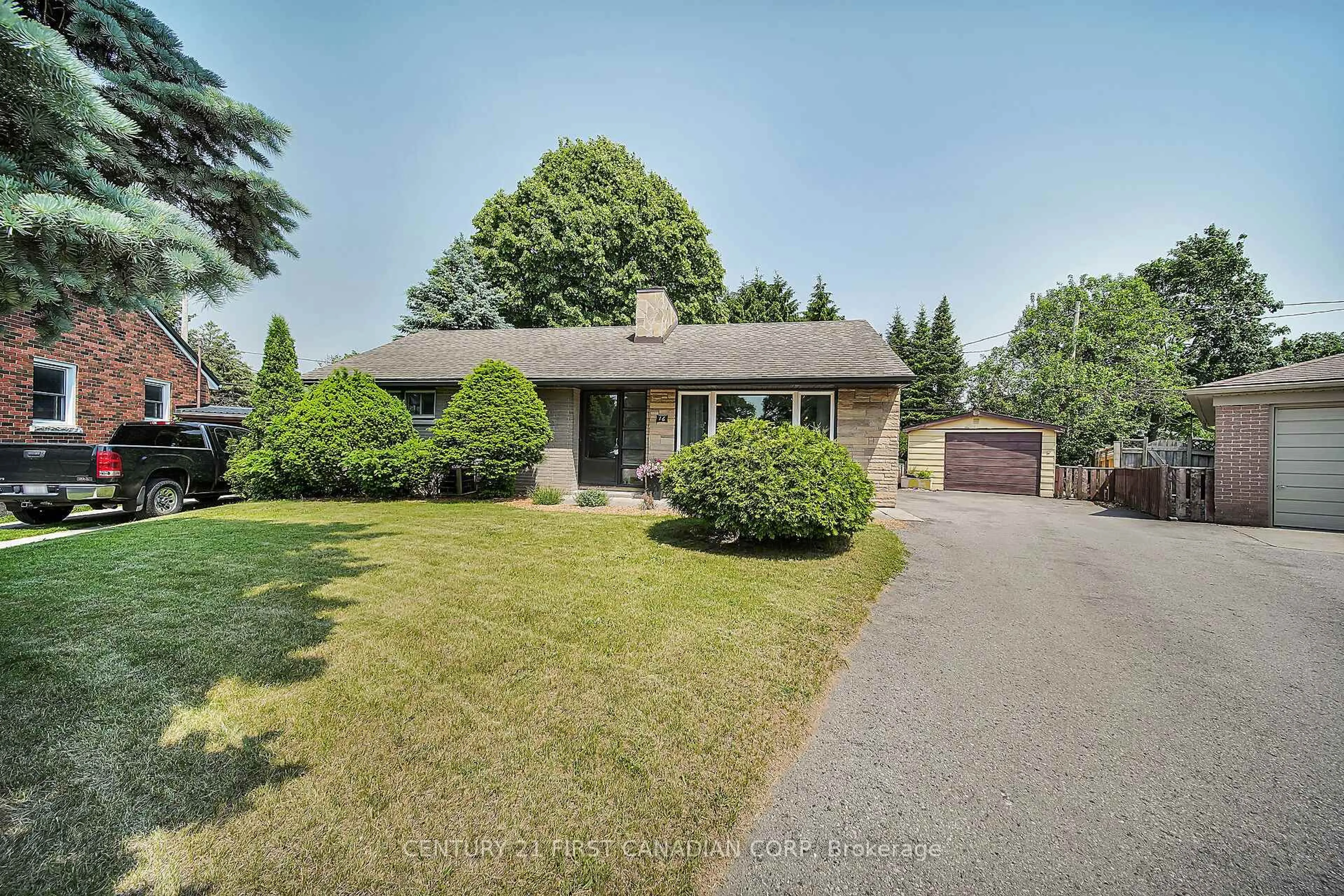 A pic from outside/outdoor area/front of a property/back of a property/a pic from drone, street for 16 Cronyn Cres, London East Ontario N5W 4M6