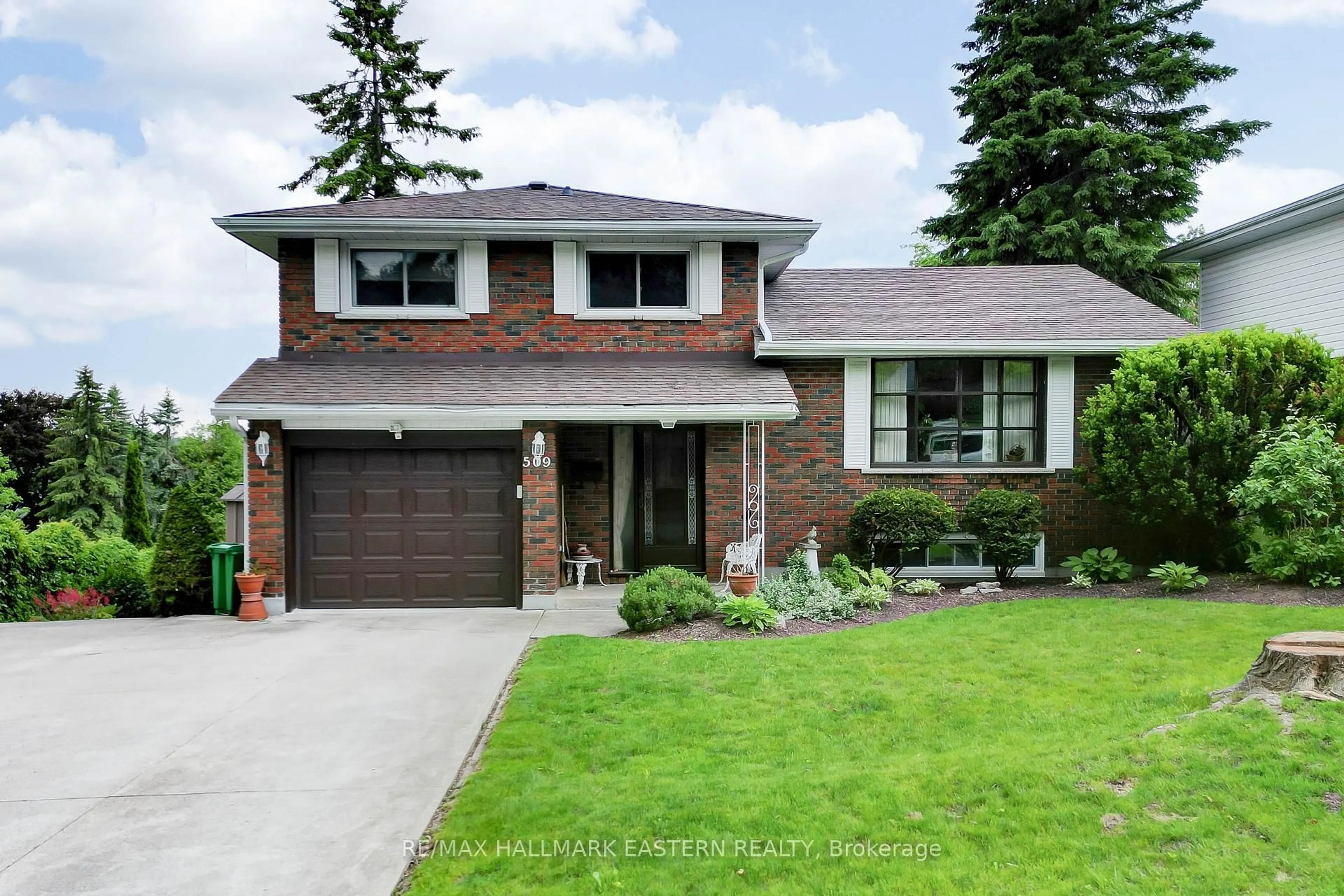 Home with brick exterior material, street for 509 Montcalm Dr, Peterborough North Ontario K9H 6S9