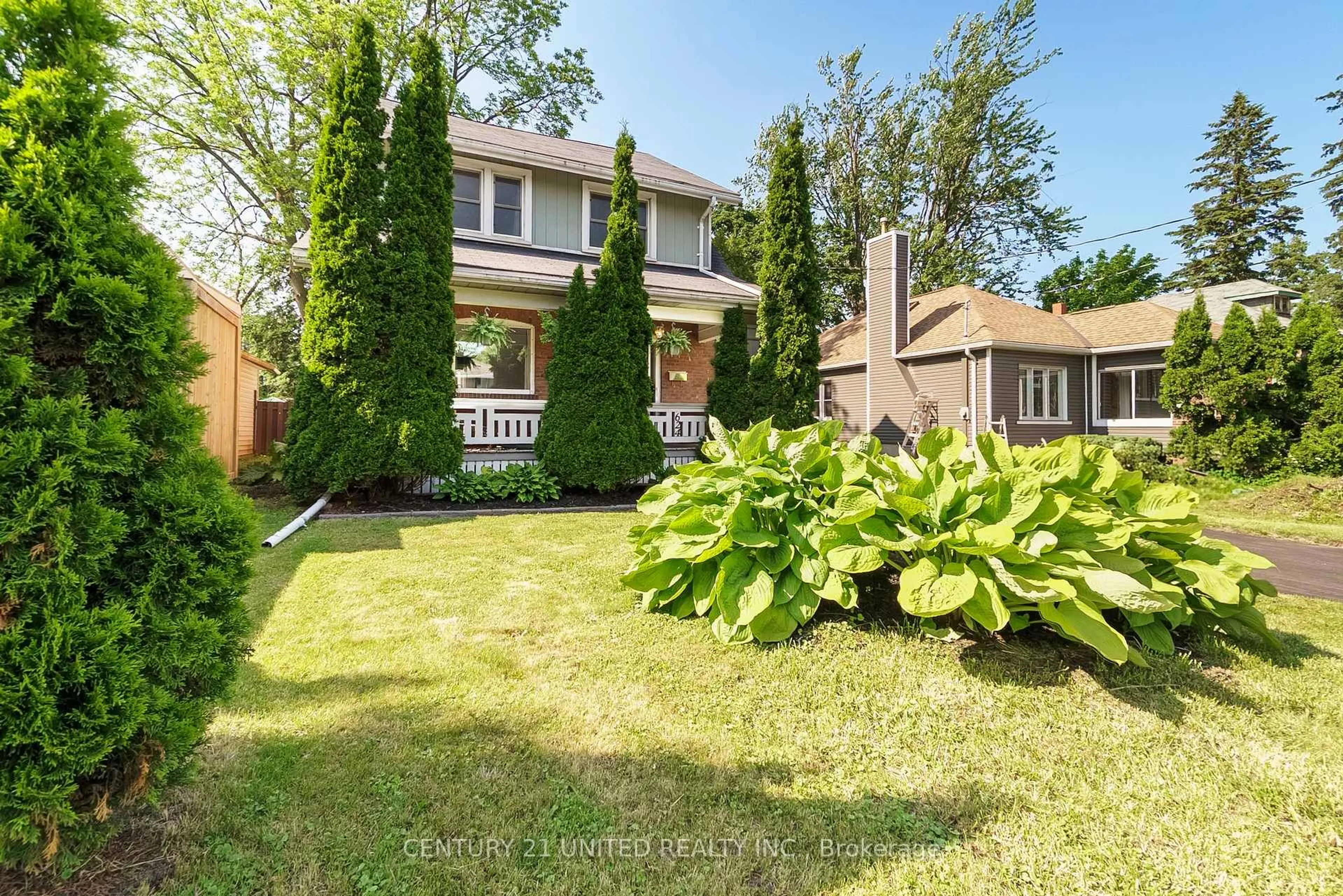 Home with brick exterior material, street for 624 Charlotte St, Peterborough Central Ontario K9J 2W8