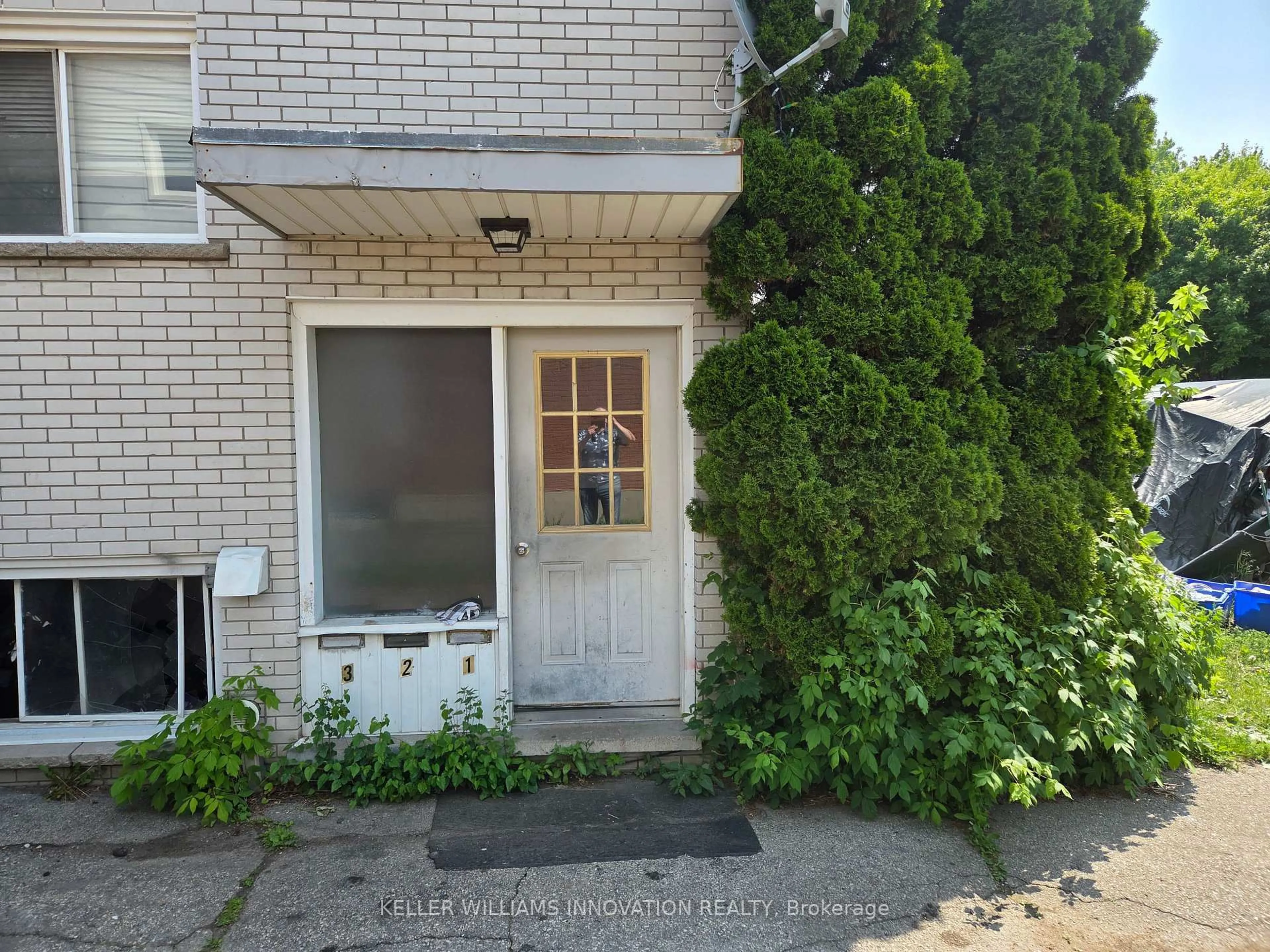 Unknown for 74 Carnaby Cres, Kitchener Ontario N2A 1M7