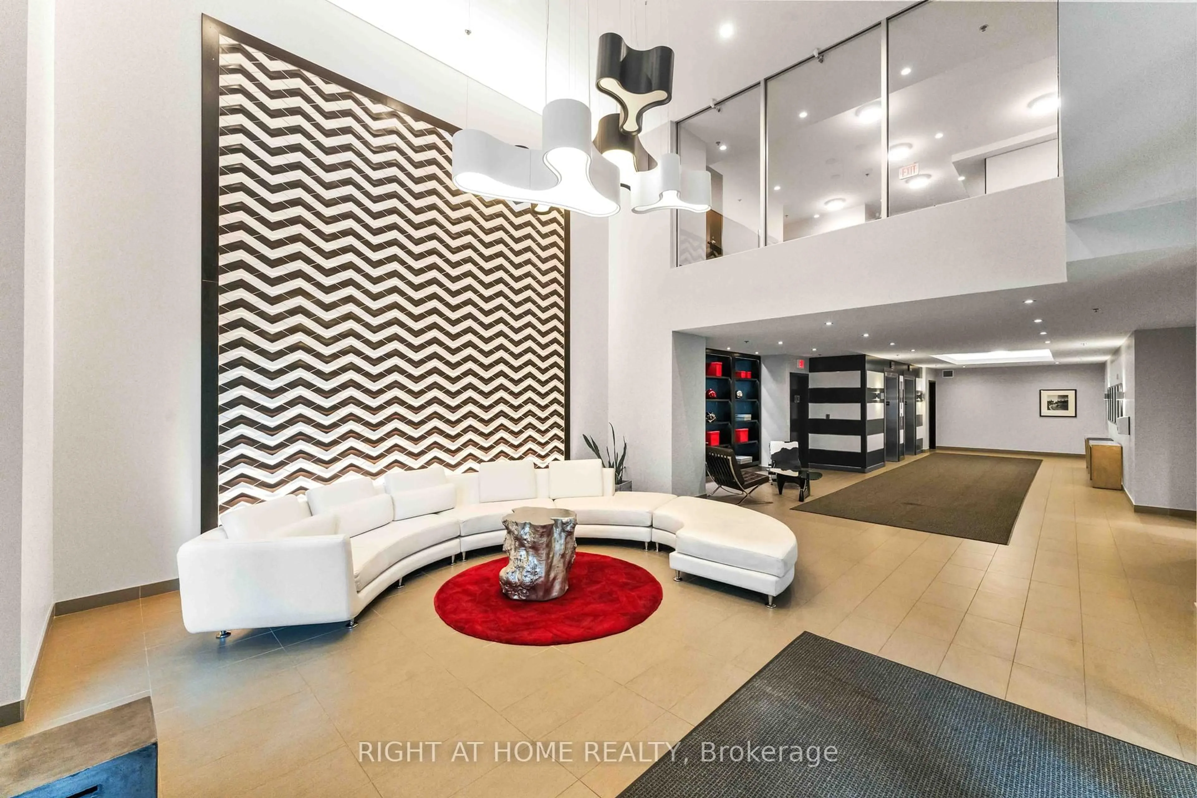 Lobby for 98 Richmond Rd #501, Ottawa Ontario K1Z 0B2