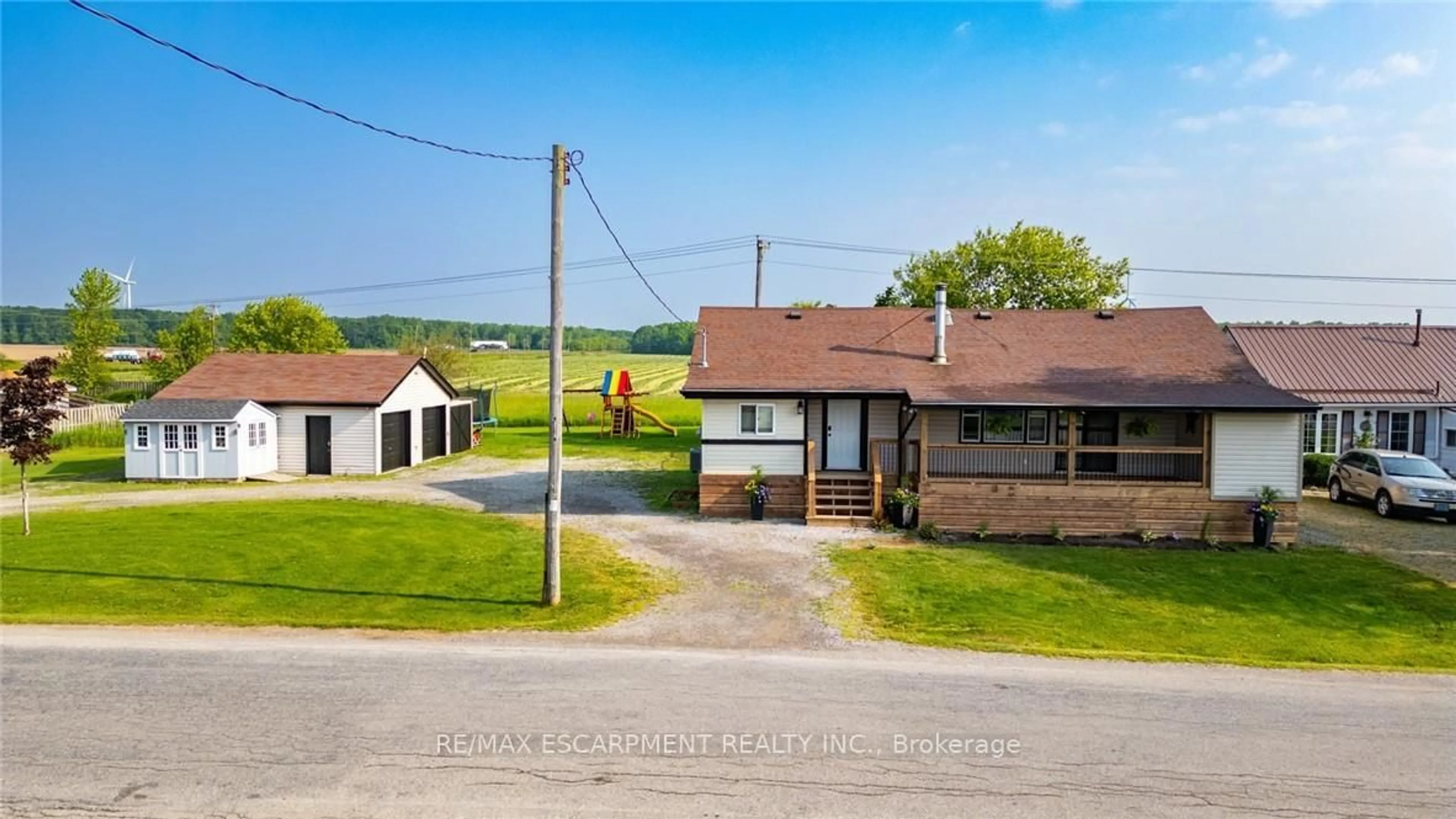 A pic from outside/outdoor area/front of a property/back of a property/a pic from drone, unknown for 1199 Lakeshore Rd, Haldimand Ontario N0A 1P0