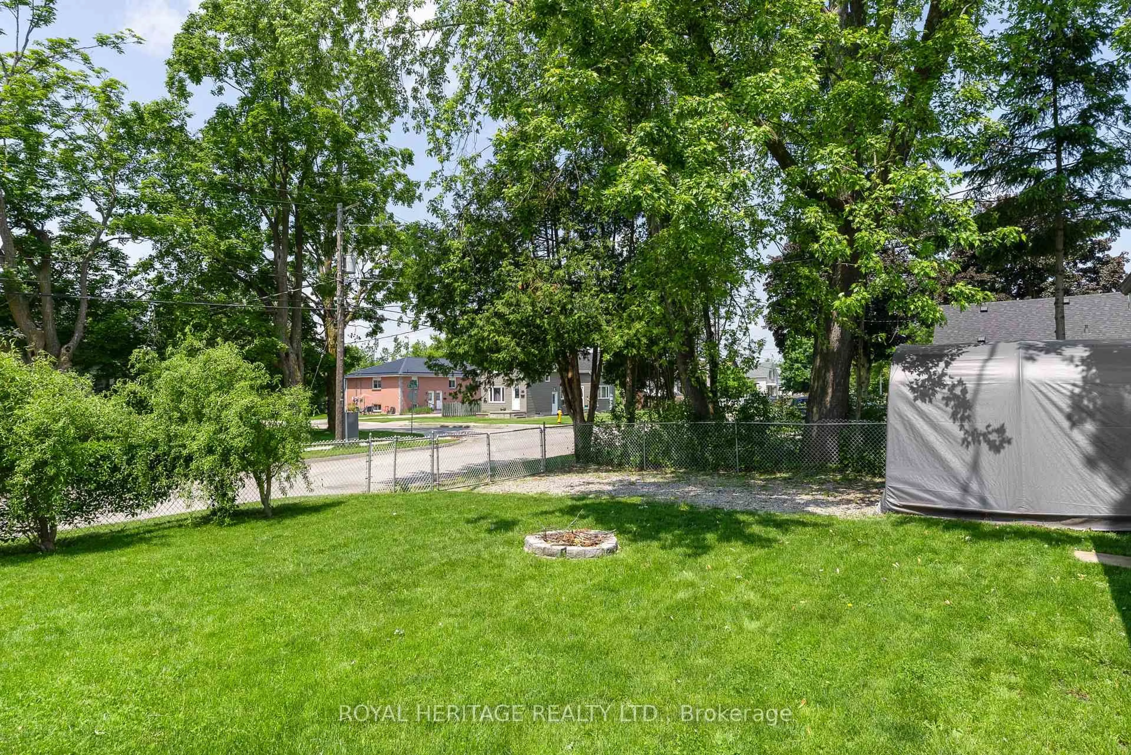 A pic from outside/outdoor area/front of a property/back of a property/a pic from drone, unknown for 203 Princess Elizabeth Cres, Kawartha Lakes Ontario K9V 1P2