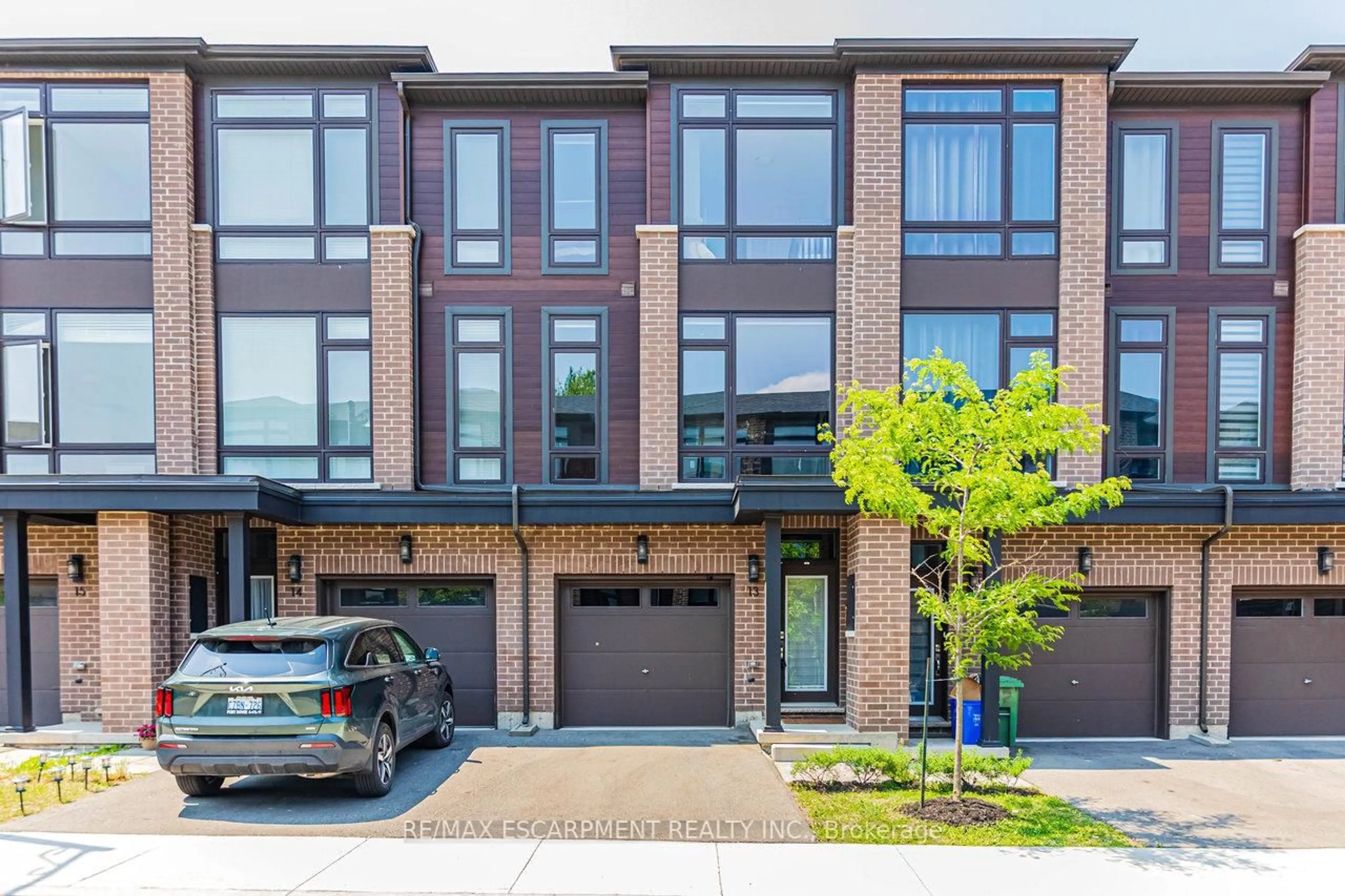 Home with brick exterior material, street for 270 Melvin Ave #13, Hamilton Ontario L8H 0B4