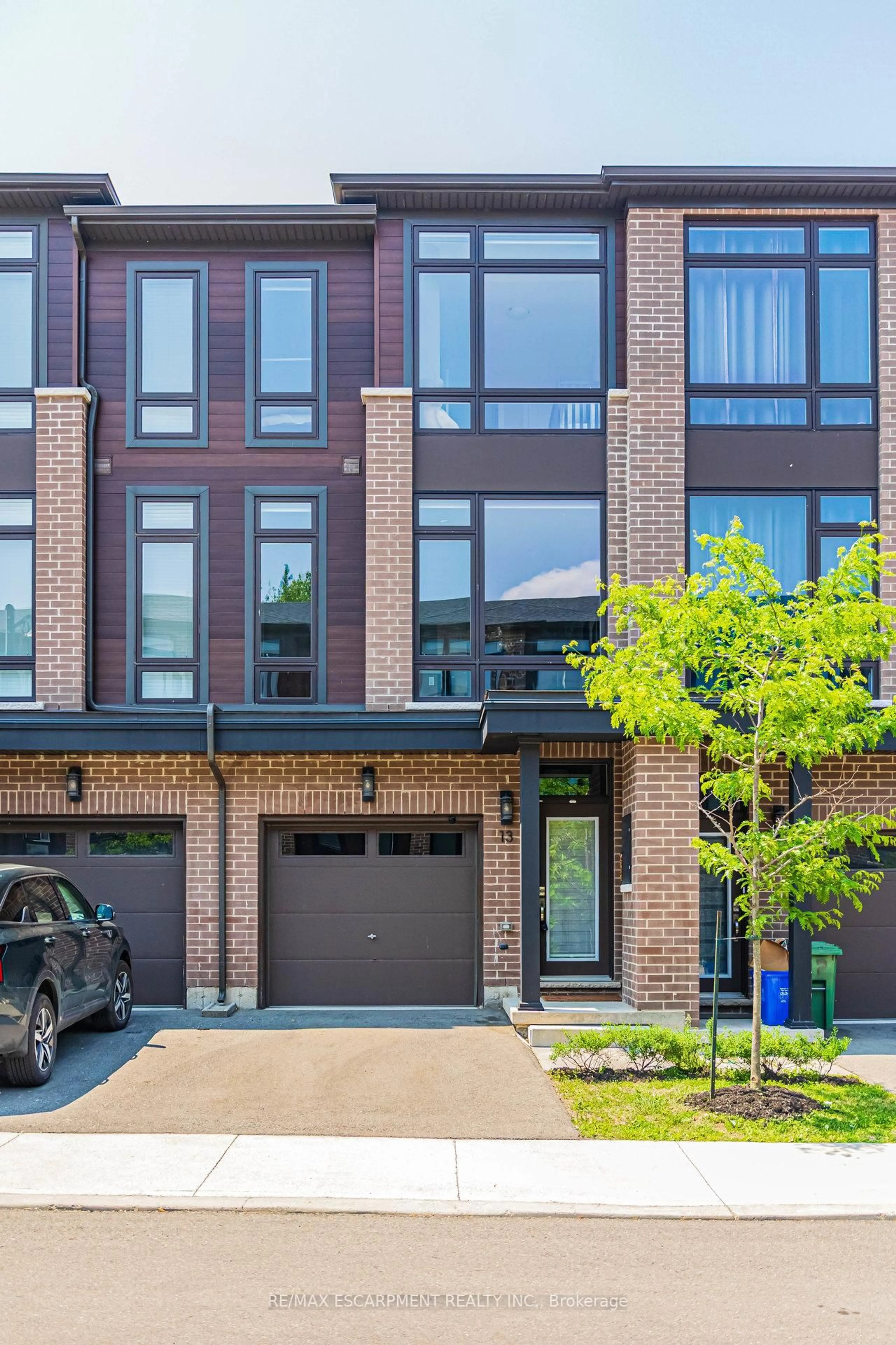 Home with brick exterior material, street for 270 Melvin Ave #13, Hamilton Ontario L8H 0B4