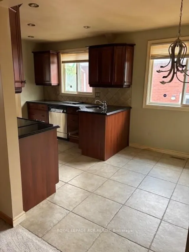 Additional property image - 48 Seaton Place Dr