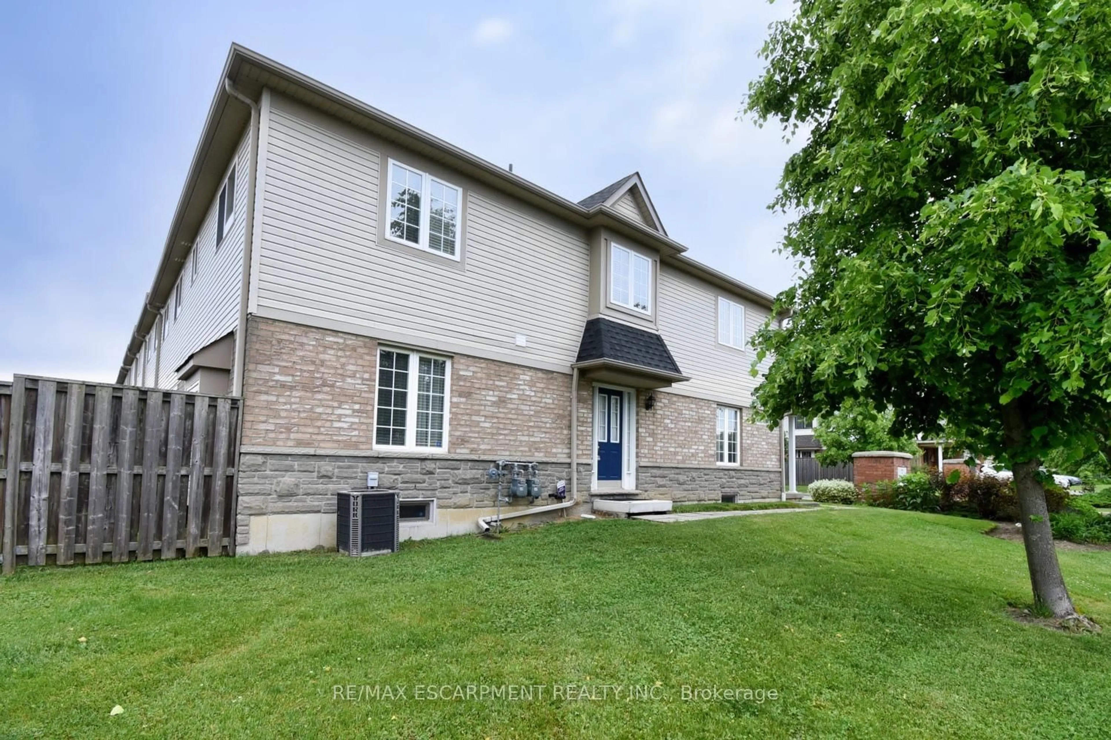 Unknown for 7 Southside Pl #49, Hamilton Ontario L9C 7W6