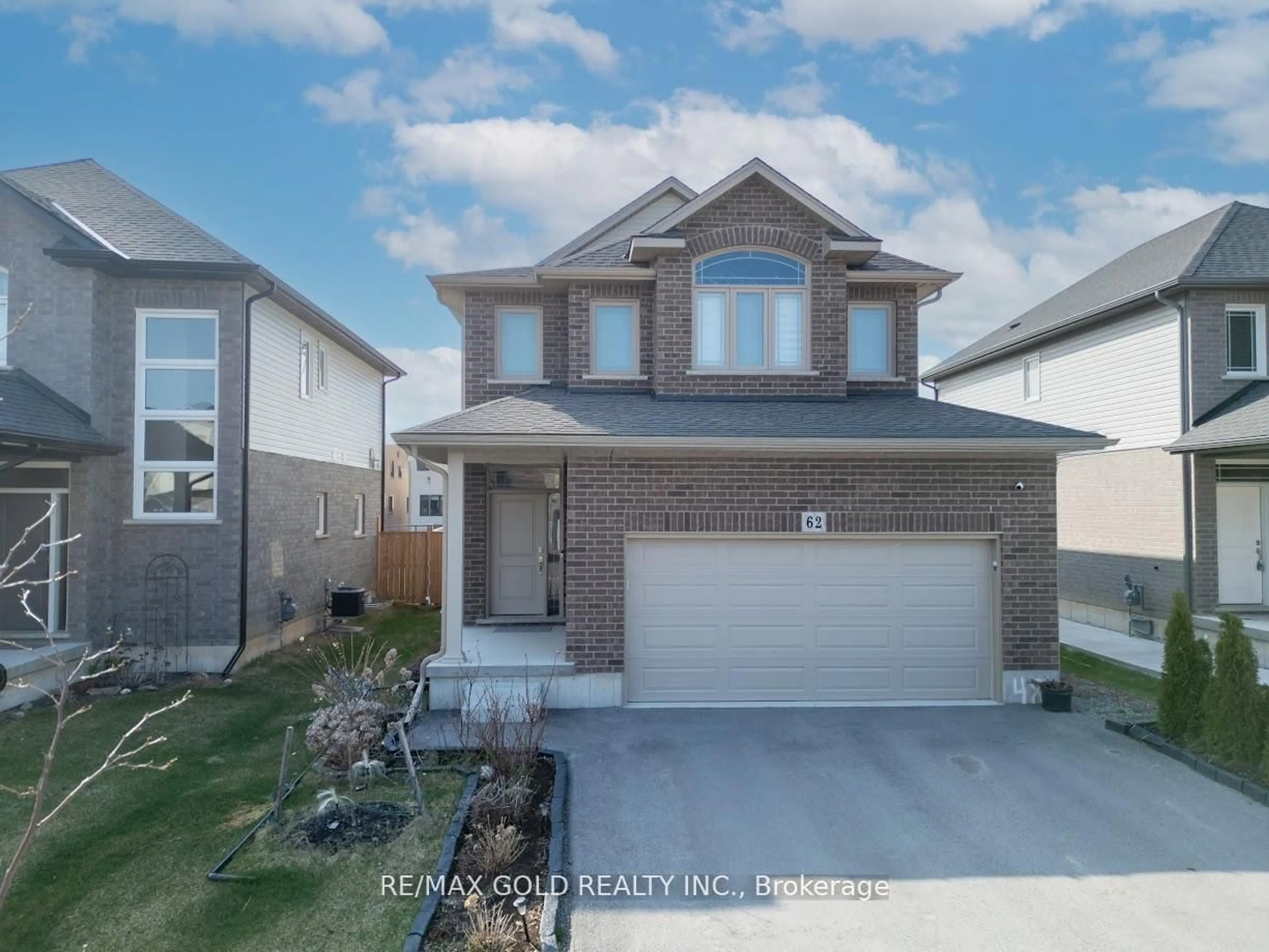 Home with brick exterior material, street for 62 Spring Crest Way, Thorold Ontario L2V 0J8