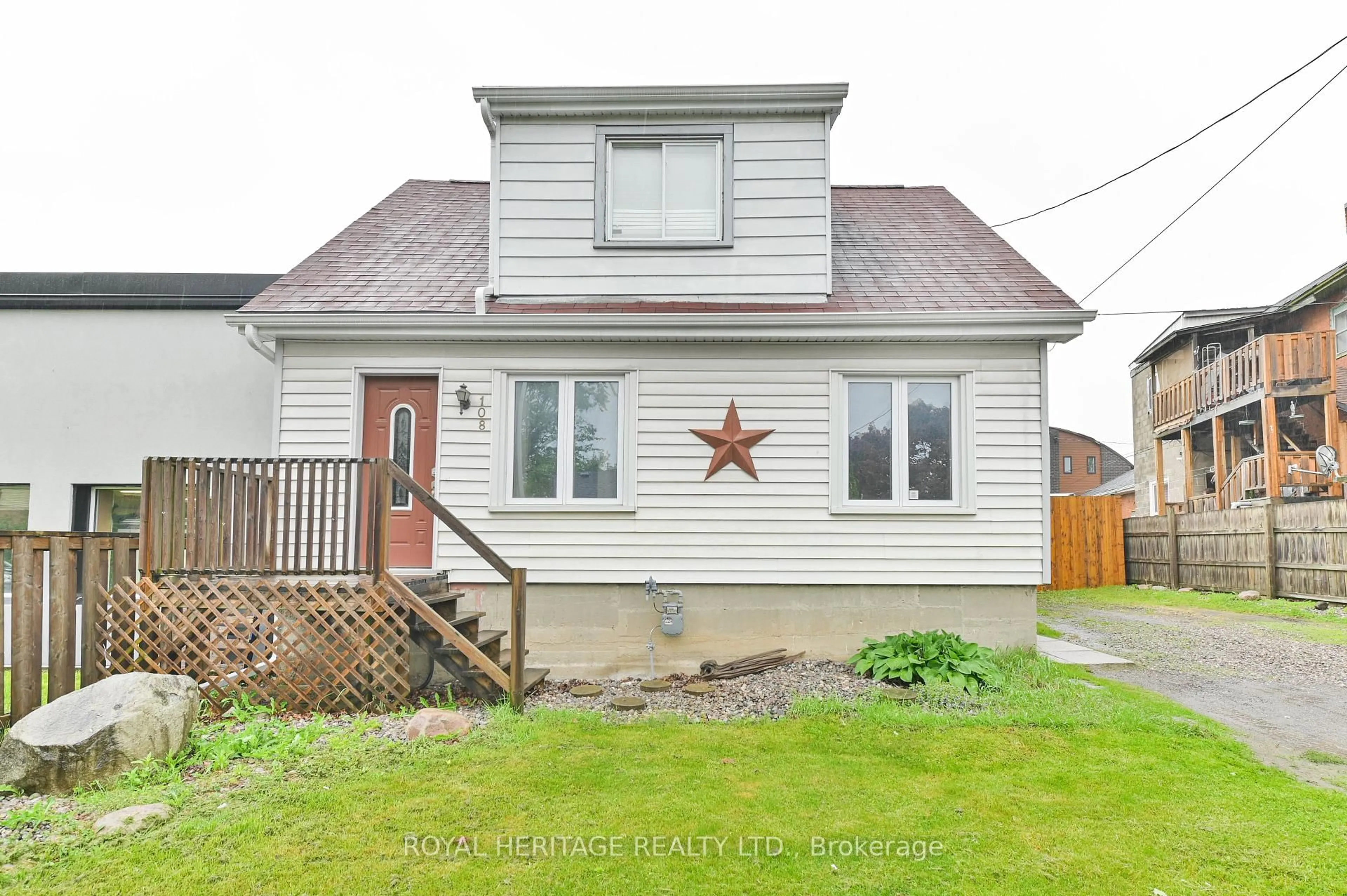 Home with vinyl exterior material, street for 108 Everett St, Belleville Ontario K8P 3K6