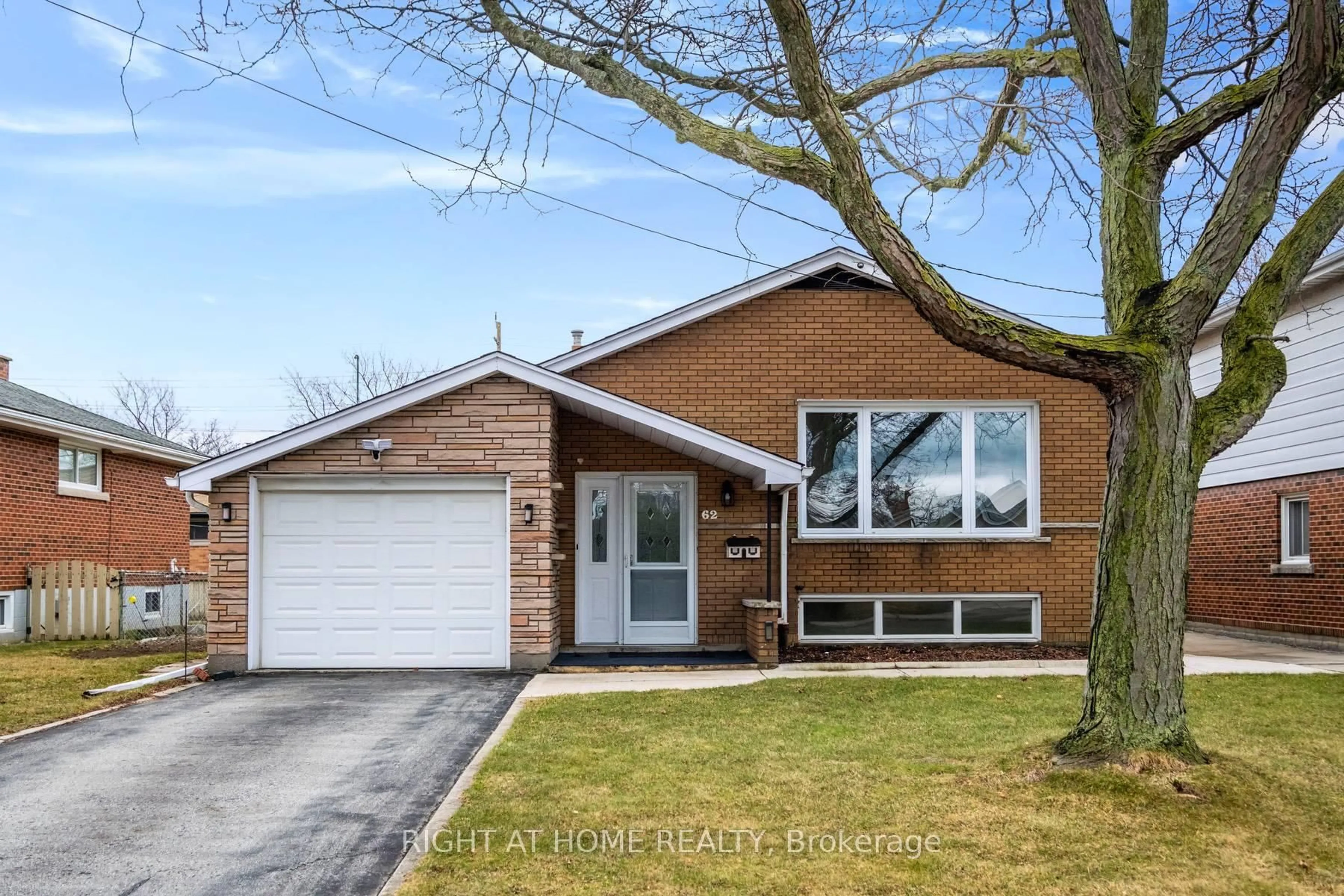 Home with brick exterior material, street for 62 Cloke Crt, Hamilton Ontario L8T 1N5