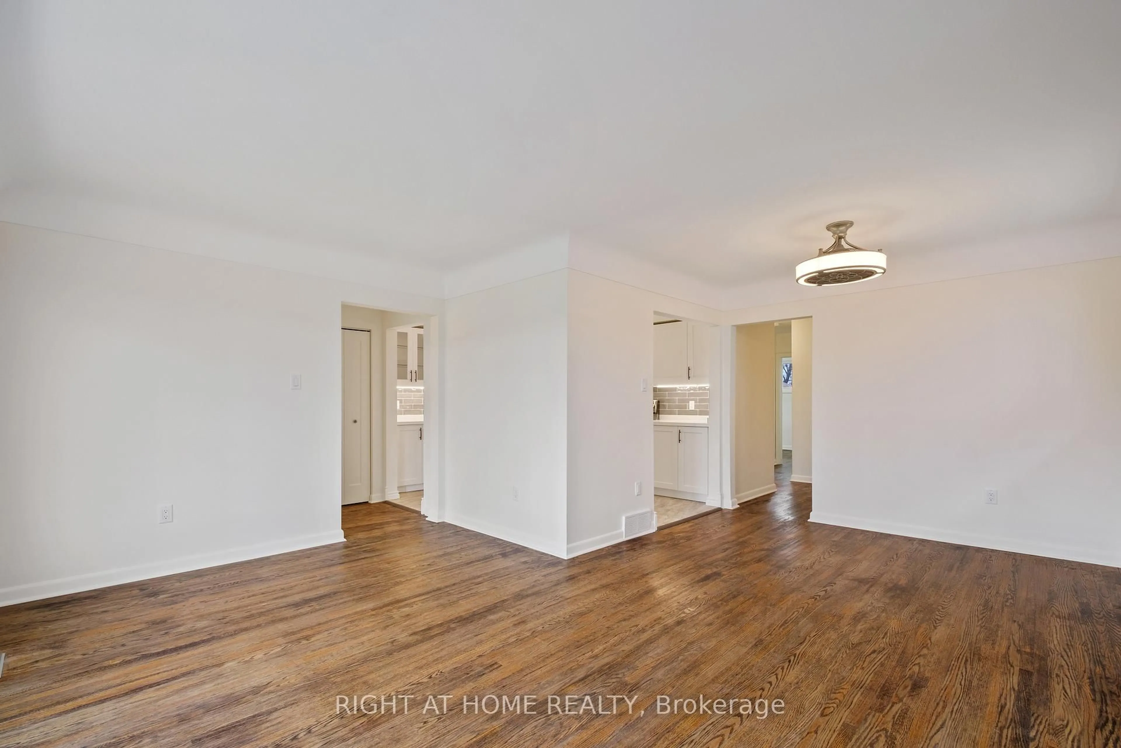 A pic of a room for 62 Cloke Crt, Hamilton Ontario L8T 1N5