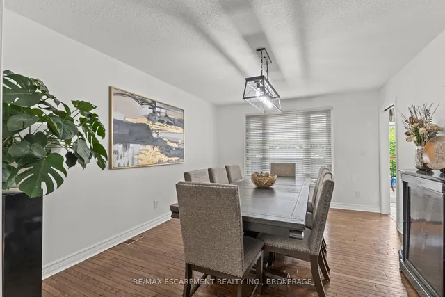 Additional property image - 61 Seaton Place Dr