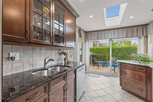 Additional property image - 61 Seaton Place Dr