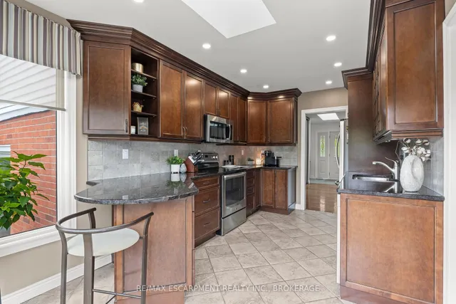 Additional property image - 61 Seaton Place Dr