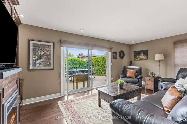 Additional property image - 61 Seaton Place Dr