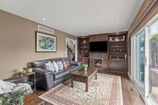 Additional property image - 61 Seaton Place Dr